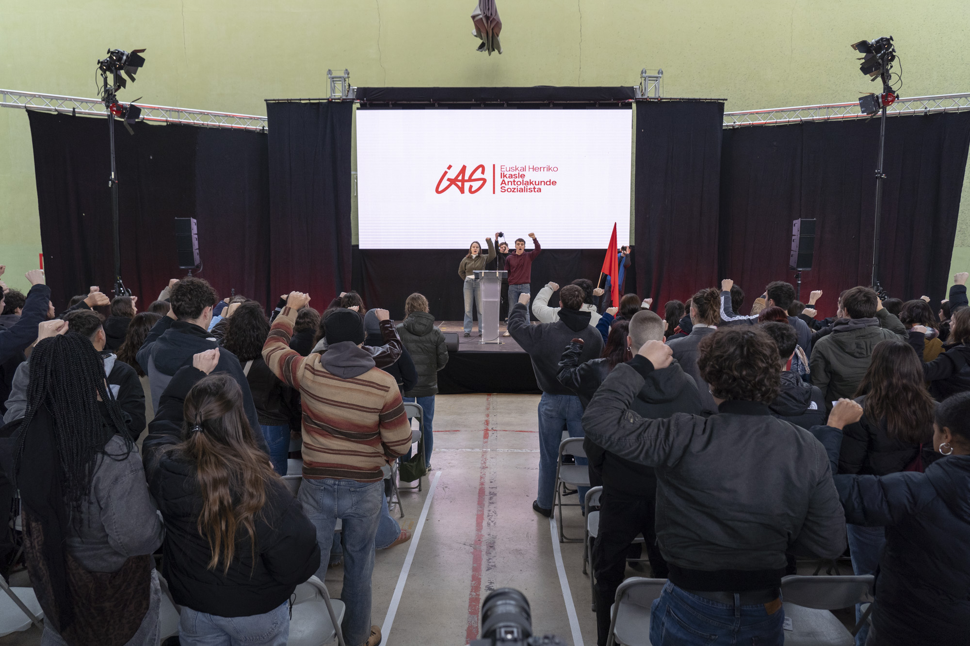 Kongresuaren amaiera, izen berria pantailan ageri dela. IÑIGO URIZ / FOKU