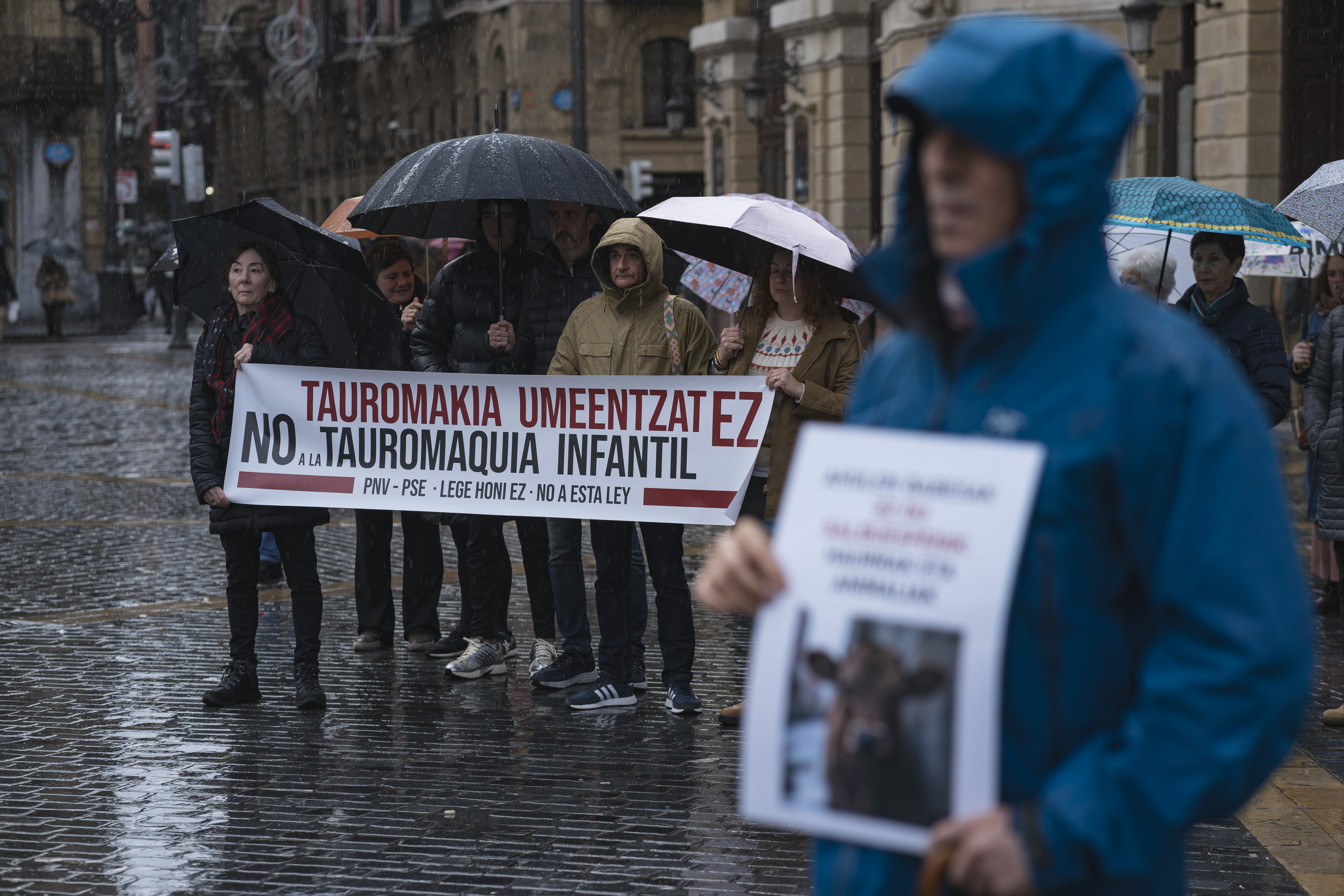 Elkarte animalisten protesta, gaur, Bilbon. ARITZ LOIOLA / FOKU