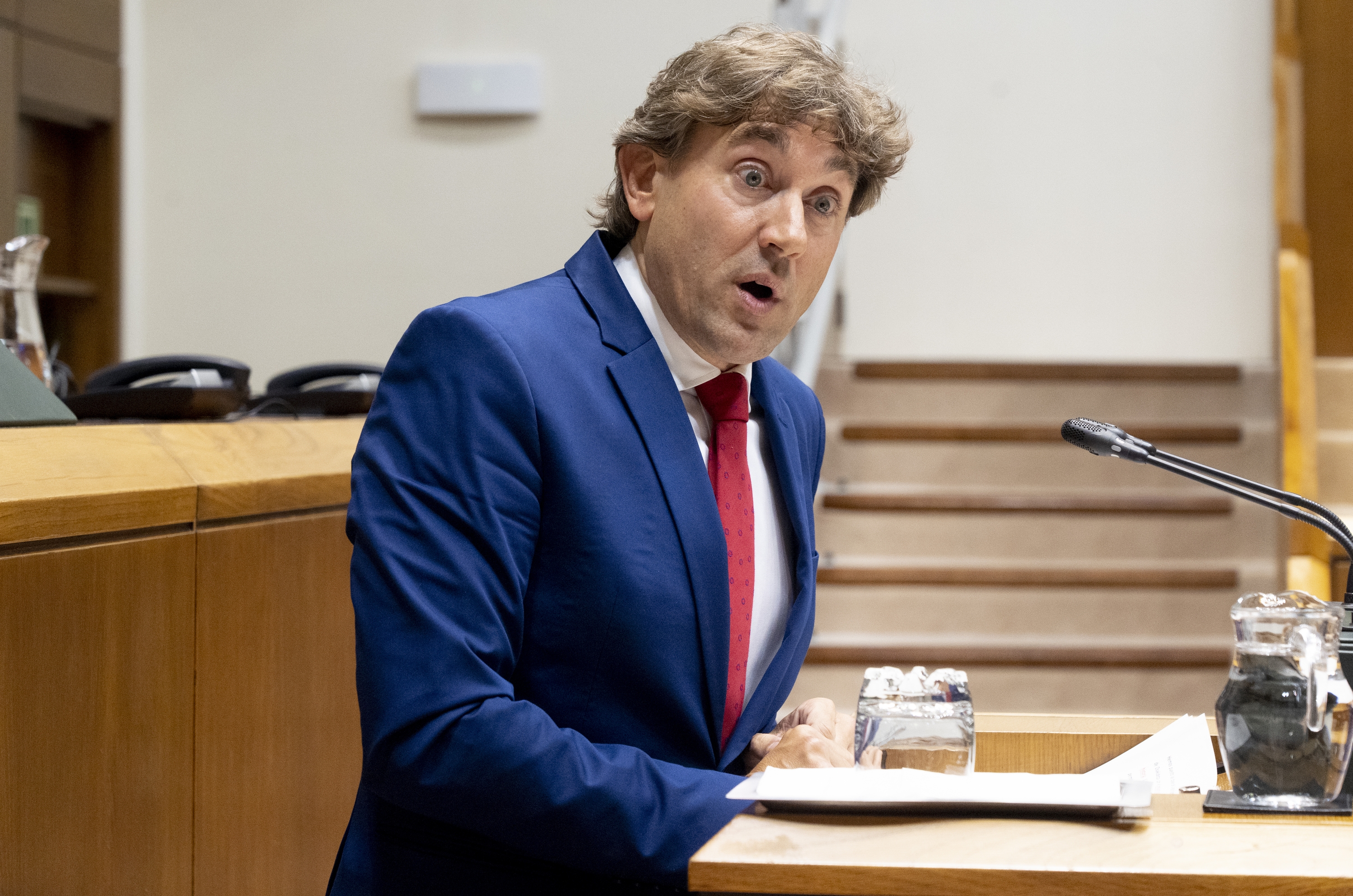 Eneko Andueza, Eusko Legebiltzarrean. RAUL BOGAJO / FOKU