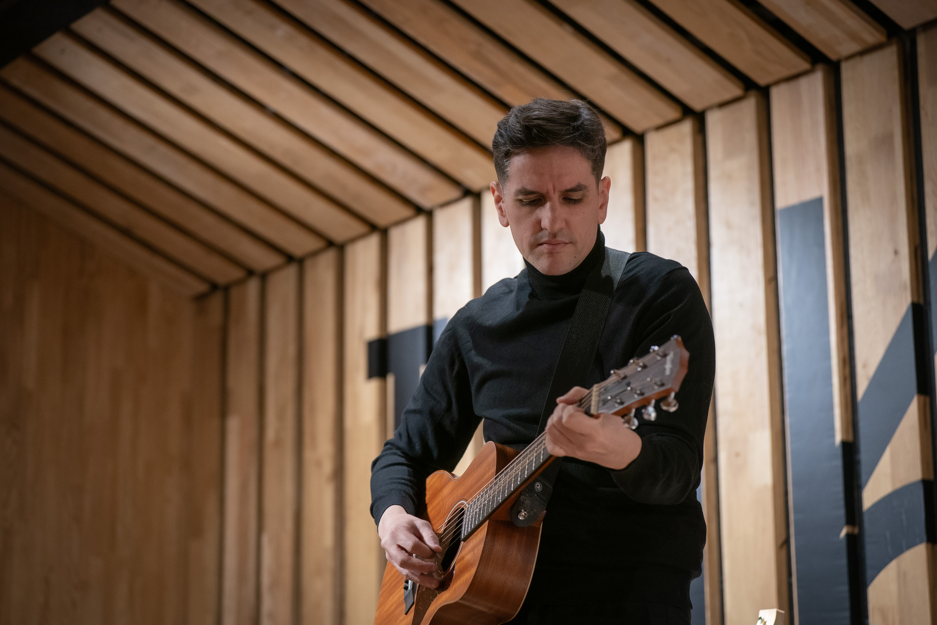 Jon Basaguren 'Sitsak' diskoaren aurkezpenean. ENDIKA PORTILLO / FOKU