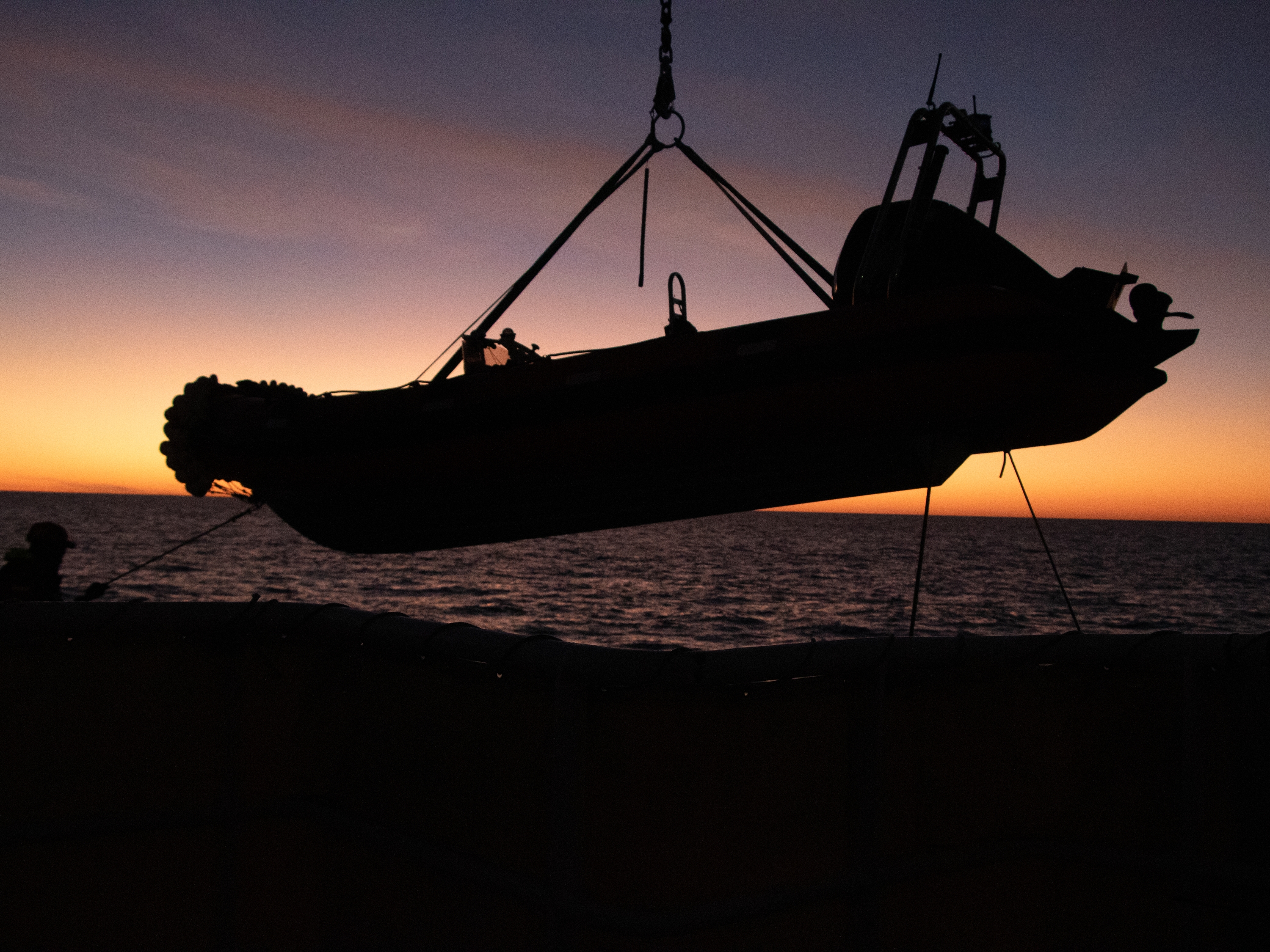 'Aita Mari' salbamendurako itsasontzia migranteak erreskatatzen. ASIER GONZALEZ DE SAN PEDRO