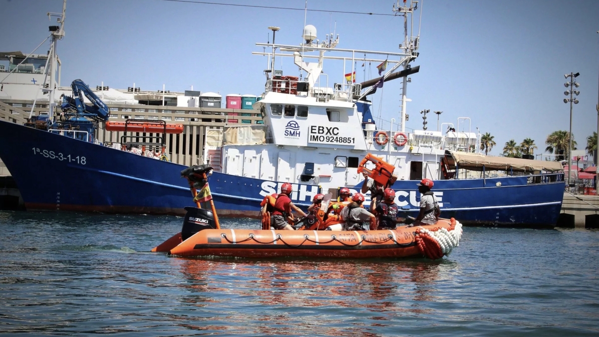 'Aita Mari'-k Mediterraneo erdialdean egin dioten «blokeoa» salatu du