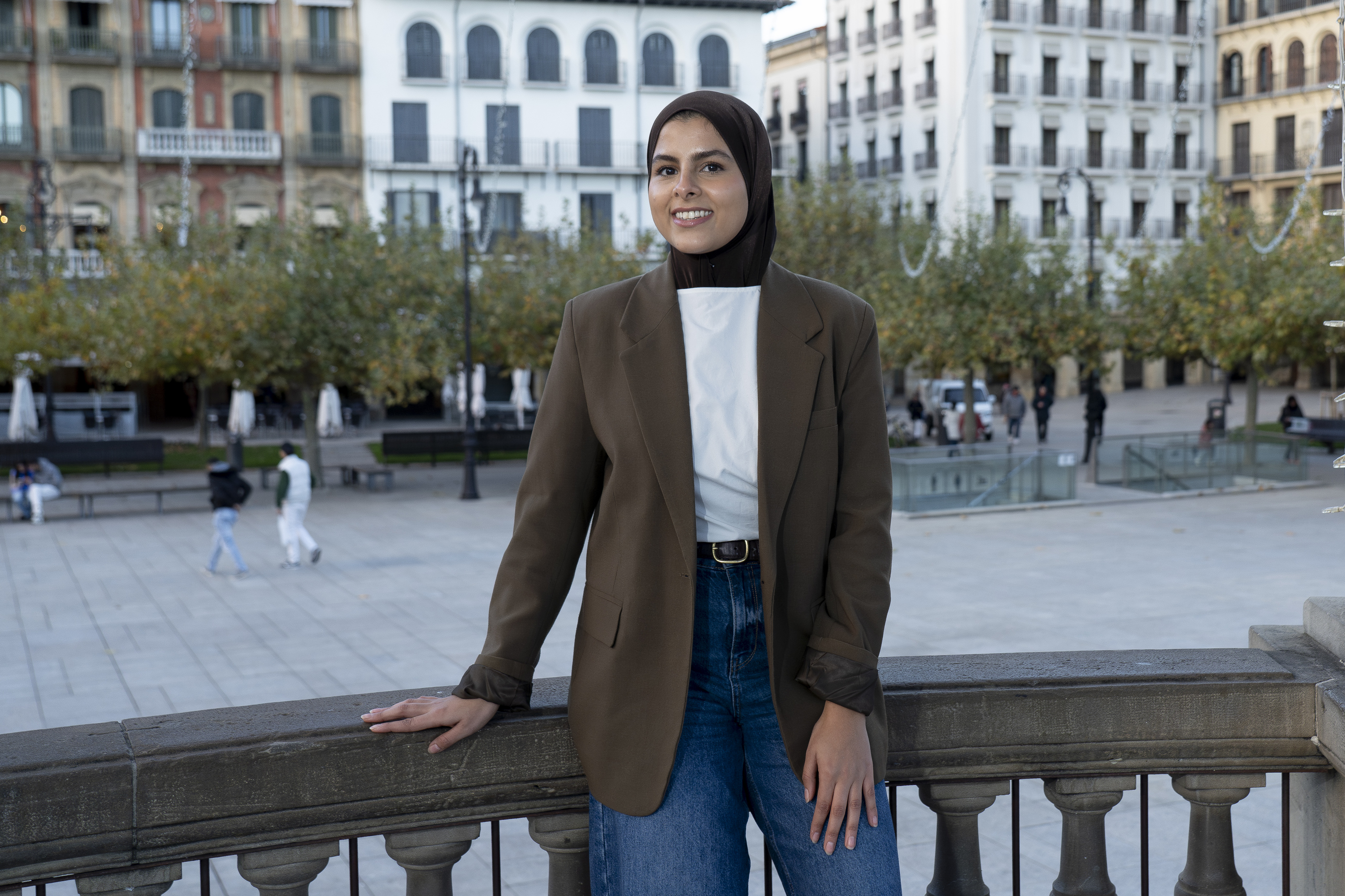 «Ez diot alde bati edo bertzeari uko egin behar hemengo sentitzeko» «Ez diot alde bati edo bertzeari uko egin behar hemengo sentitzeko»