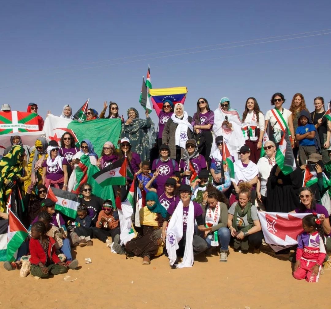 Mendebaldeko Sahararen aldeko martxa Dakhla hiritik igaro zeneko argazki bat. MONIKE CASQUERO