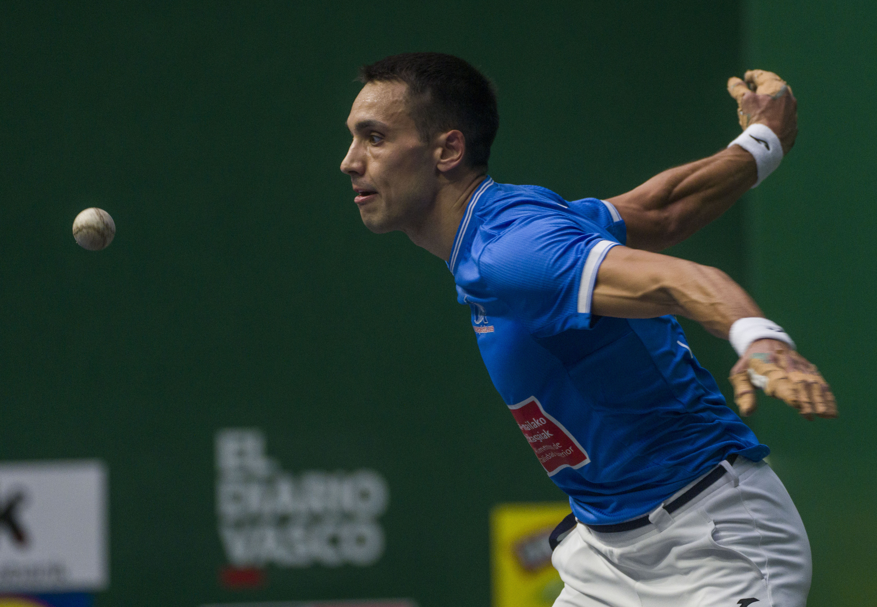 Javier Zabala, sakatzen, partida batean. JON URBE / FOKU