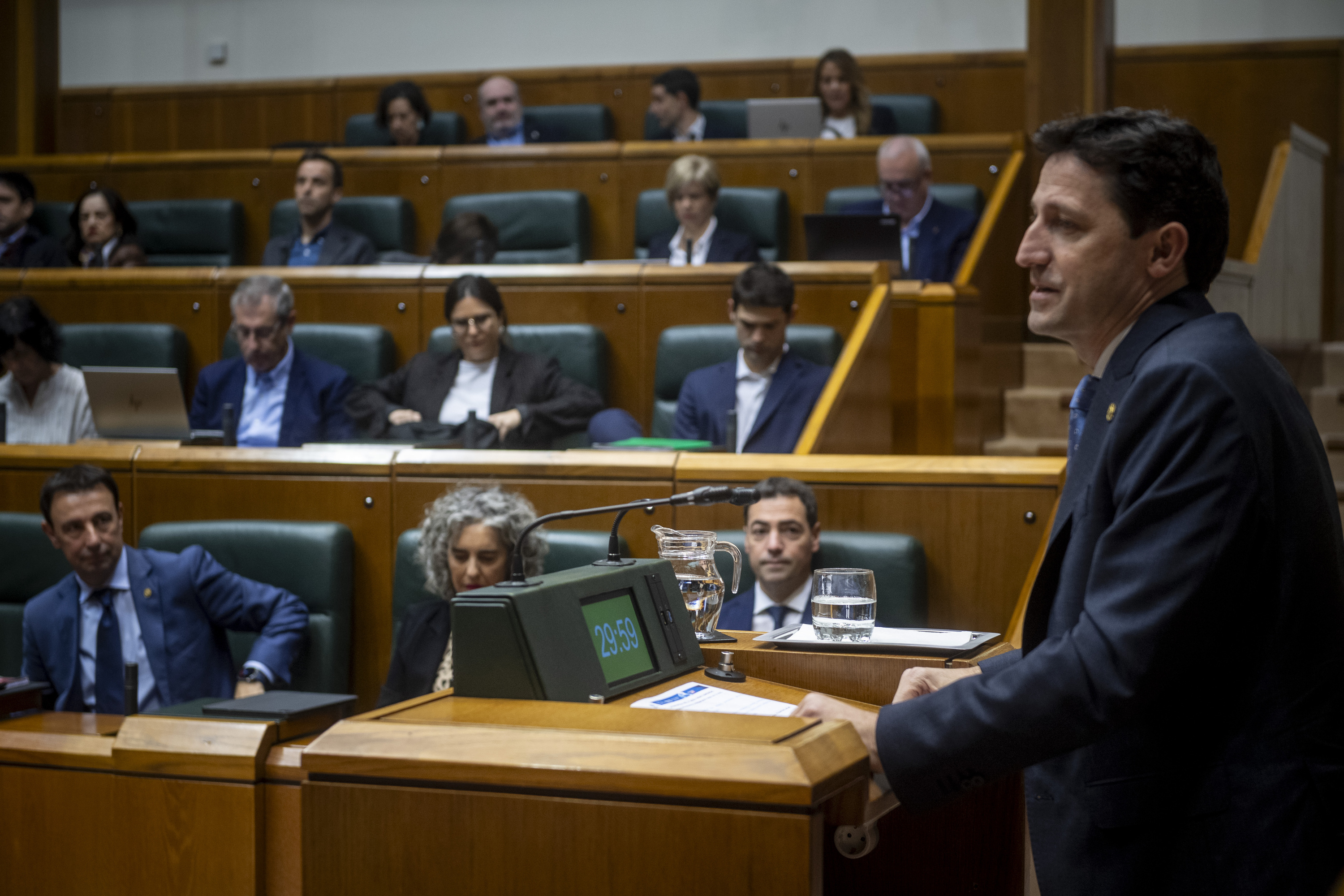 Noel D'Anjou Ogasun eta Finantza sailburua gaur, Eusko Legebiltzarrean. JAIZKI FONTANEDA / FOKU