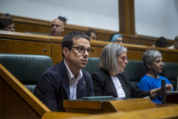 Pello Otxandiano EH Bilduren eleduna, gaurko bilkuran. JAIZKI FONTANEDA / FOKU Pello Otxandiano EH Bilduren eleduna, gaurko bilkuran. JAIZKI FONTANEDA / FOKU