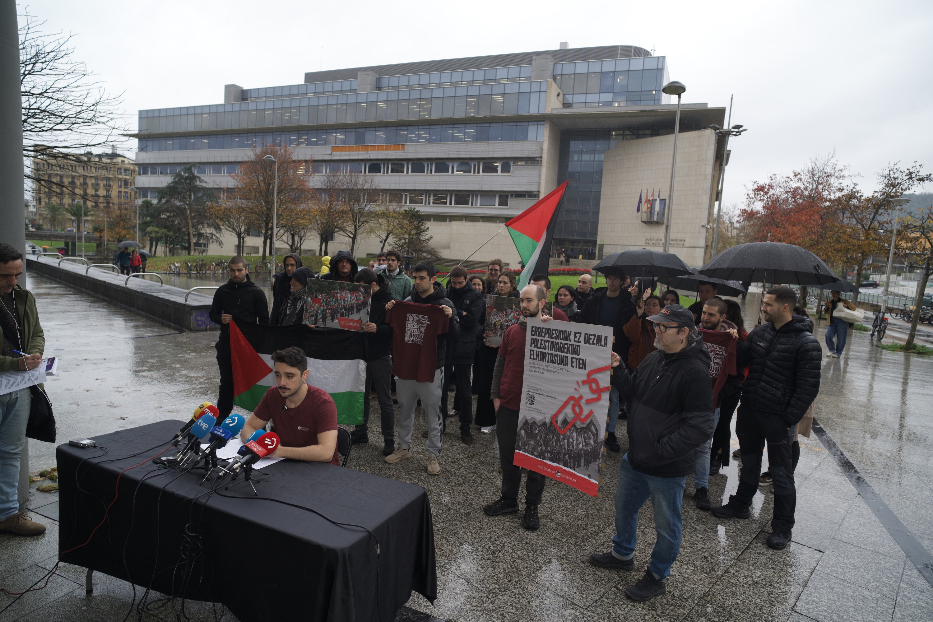 Palestinarekin Elkartasuna taldearen agerraldia. JON URBE / FOKU