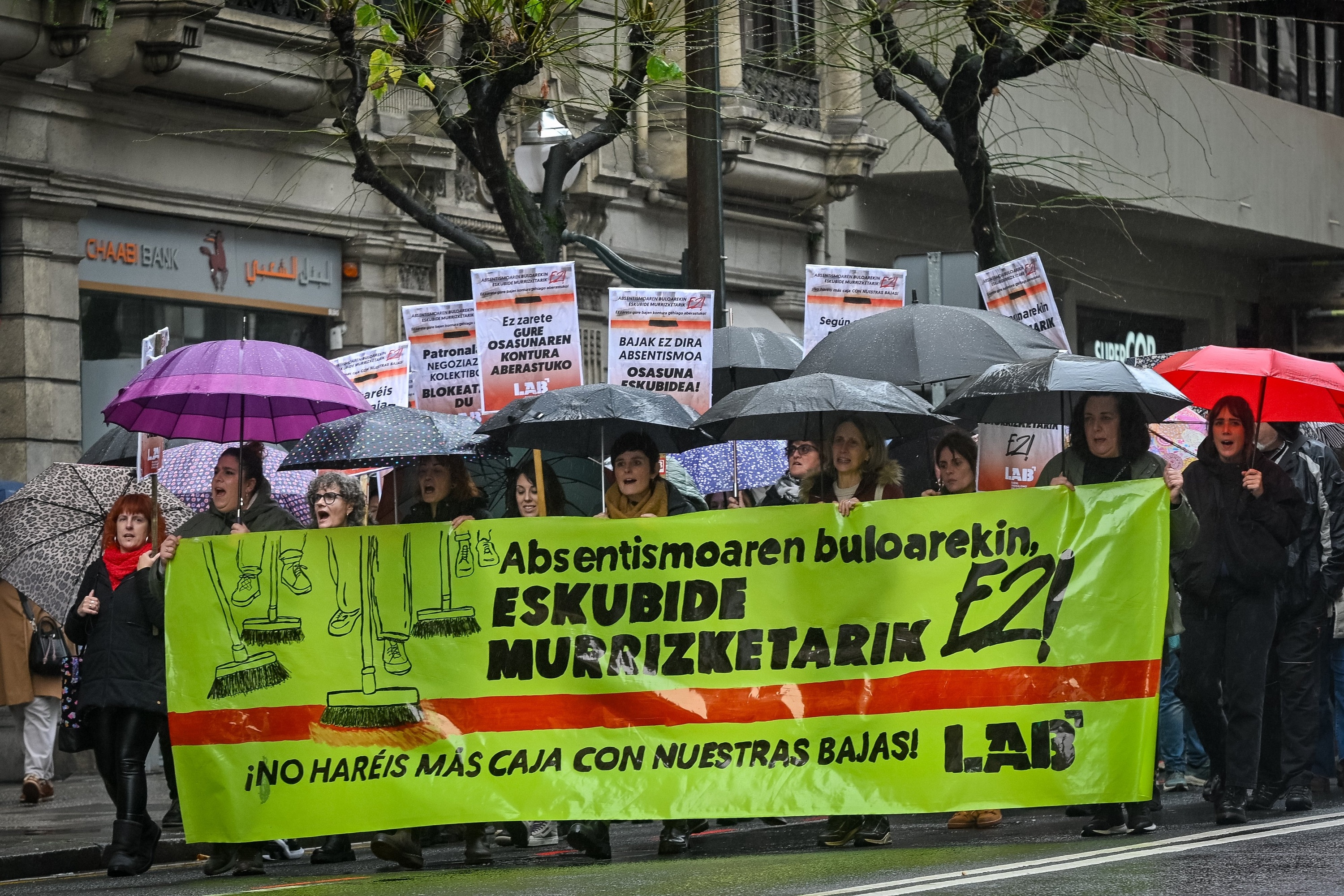 LABek Cebeken jarrera salatzeko deituriko manifestazioa. GORKA RUBIO / FOKU LABek Cebeken jarrera salatzeko deituriko manifestazioa. GORKA RUBIO / FOKU