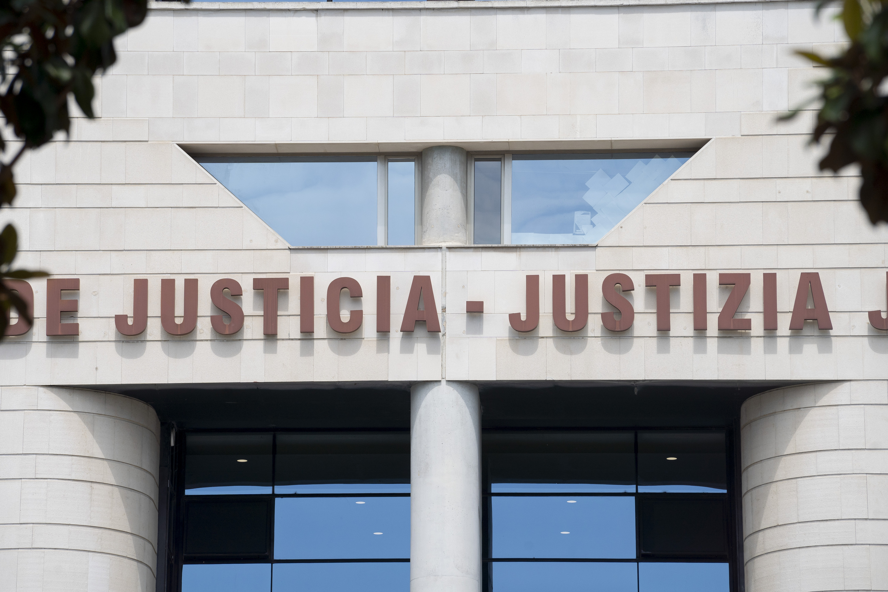 Iruñeko gizon bati 21 hilabeteko kartzela zigorra ezarri diote emazteari tratu txarrak emateagatik Iruñeko gizon bati 21 hilabeteko kartzela zigorra ezarri diote emazteari tratu txarrak emateagatik