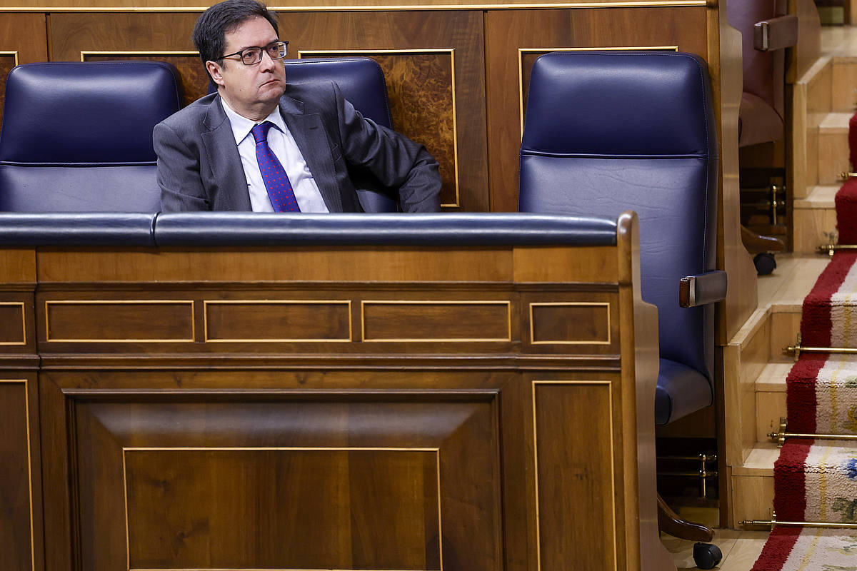 Oscar Lopez, Funtzio Publikoko ministroa, gaur, Kongresuan. JAVIER LIZON / EFE