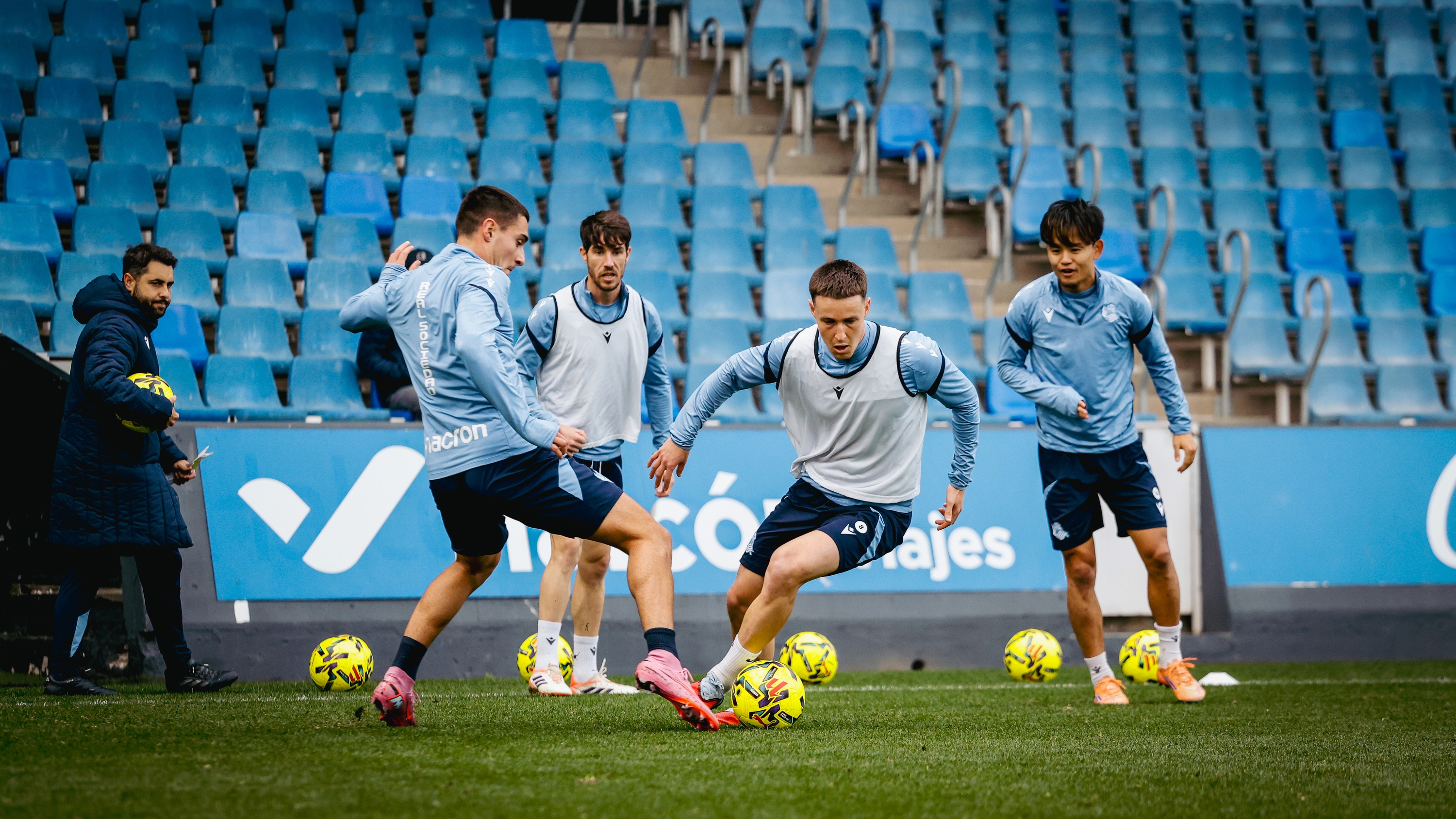 Realeko jokalariak aste honetan egindako entrenamendu batean. ANDER URIA