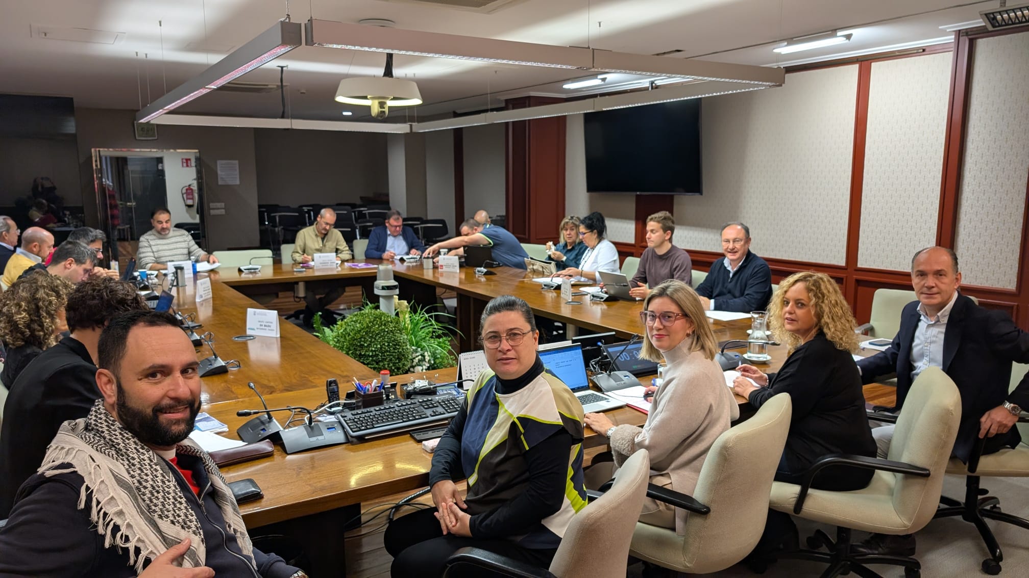 Aurrekontuak onartu dituzte gaur goizeko bilkuran. ARABAKO BATZAR NAGUSIAK