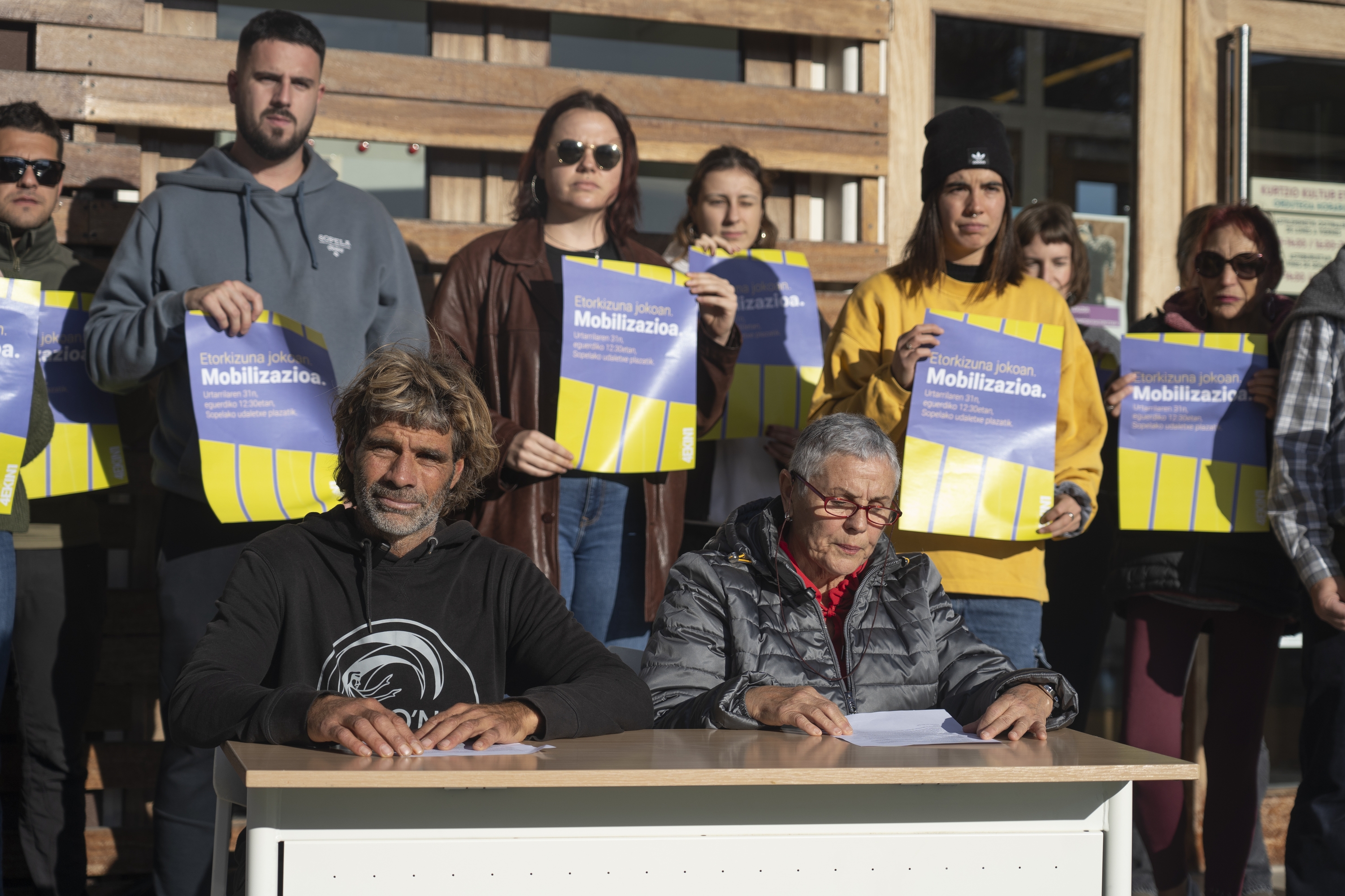 Sopelako 4ekin 1 plataformak agerraldia egin du datozen hilabeteetako ekintzen berri emateko. MONIKA DEL VALLE / FOKU