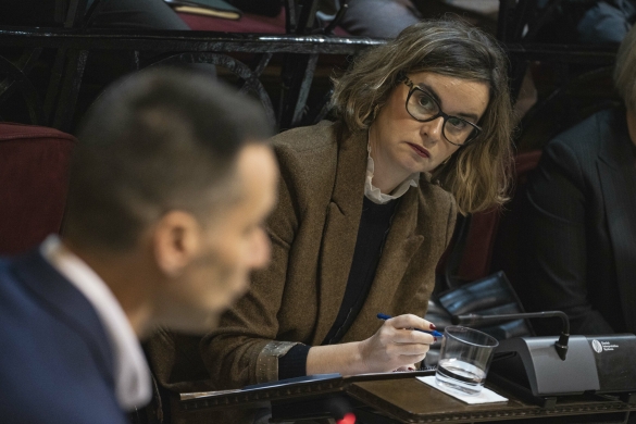 Iker Casanova Elkarrekin Bizkaiako bozeramailea eta Elixabete Etxanobe ahaldun nagusia, Gernika-Lumoko batzar etxean, artxiboko irudi batean. ARITZ LOIOLA / FOKU