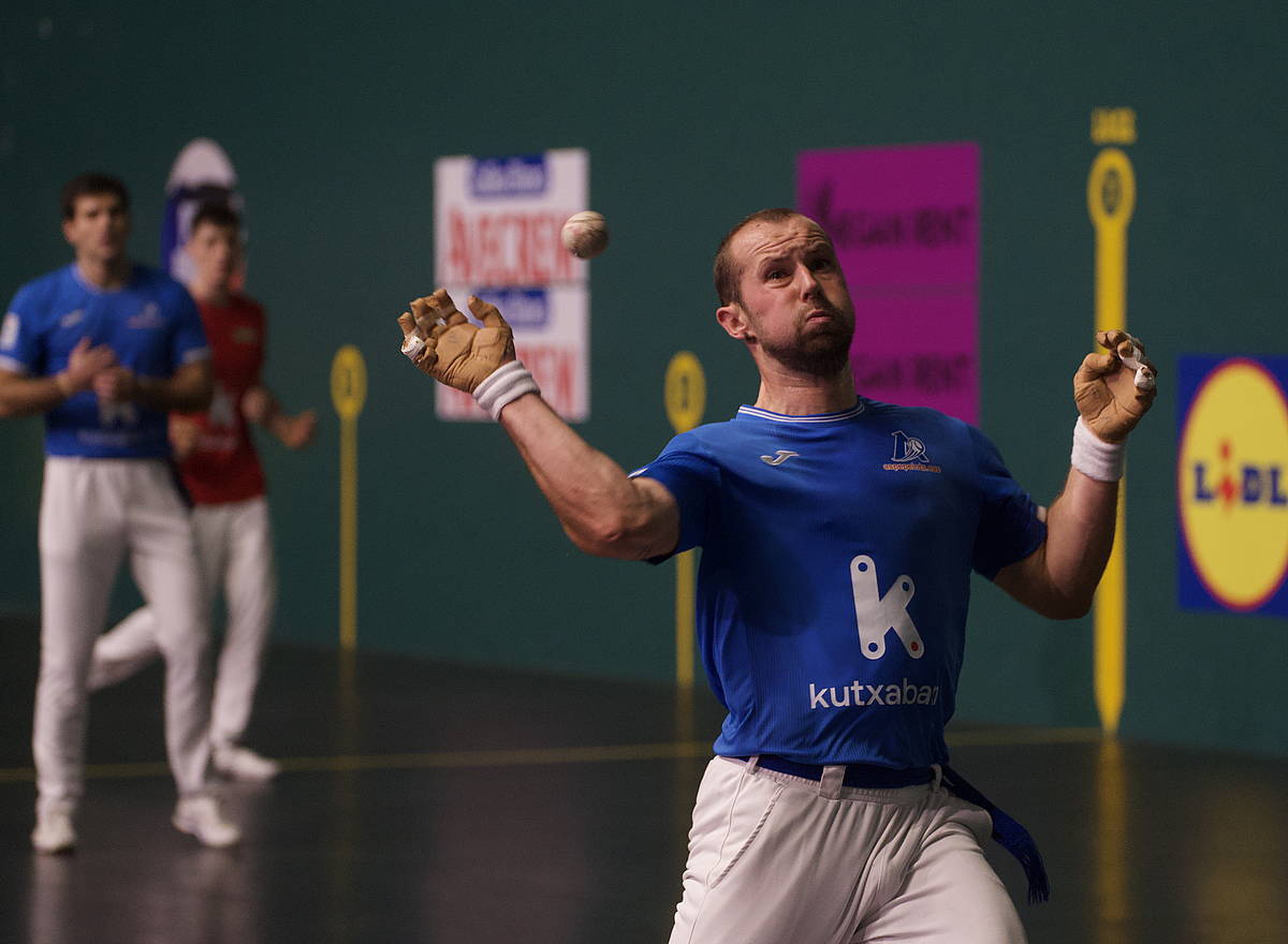 Elordi pilota jotzen, gaur, Mallabian. JON URBE / FOKU