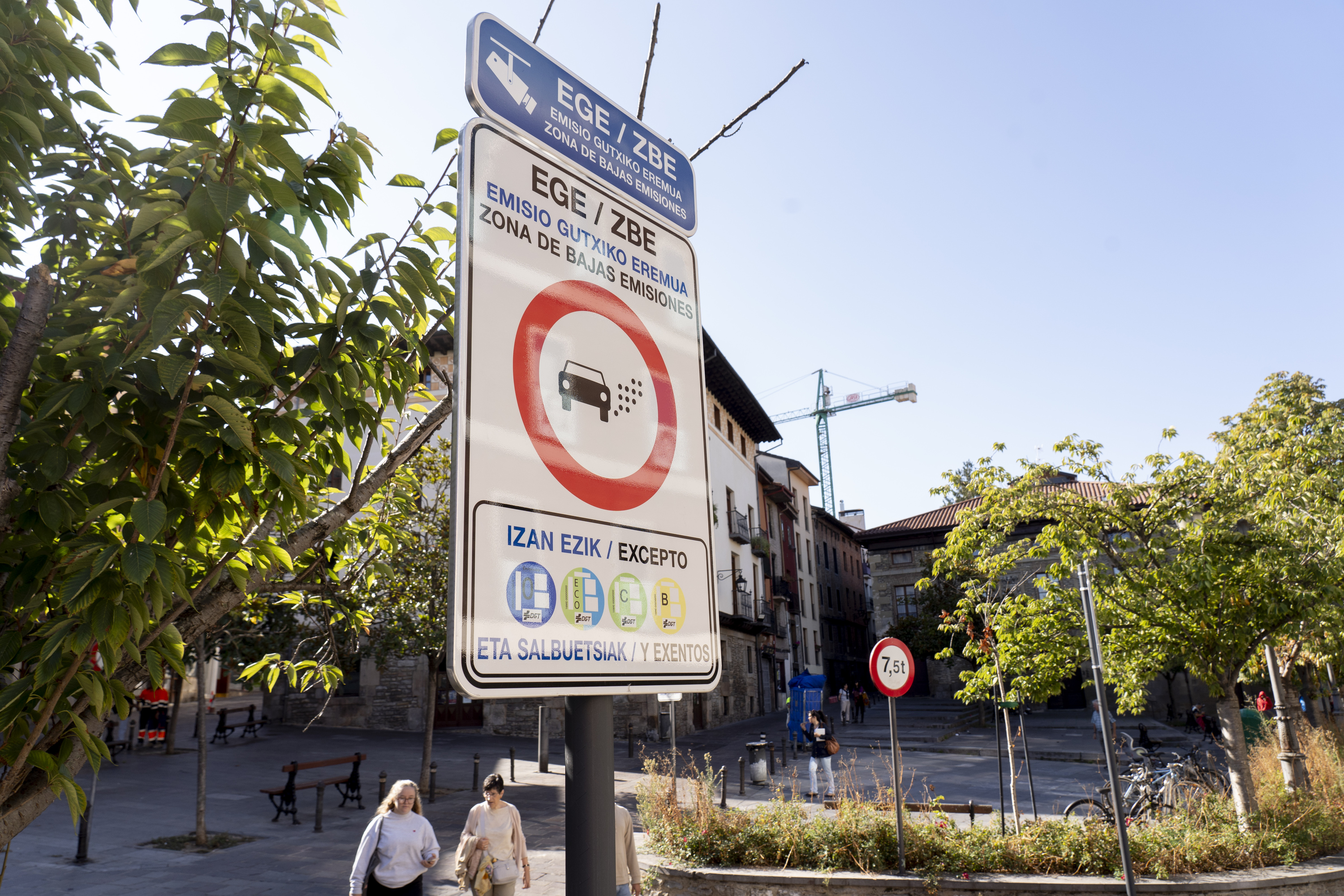 Abisu epealdia abian jarri zuten eguna, Arriagako atea kalean. IÑIGO URIZ / FOKU