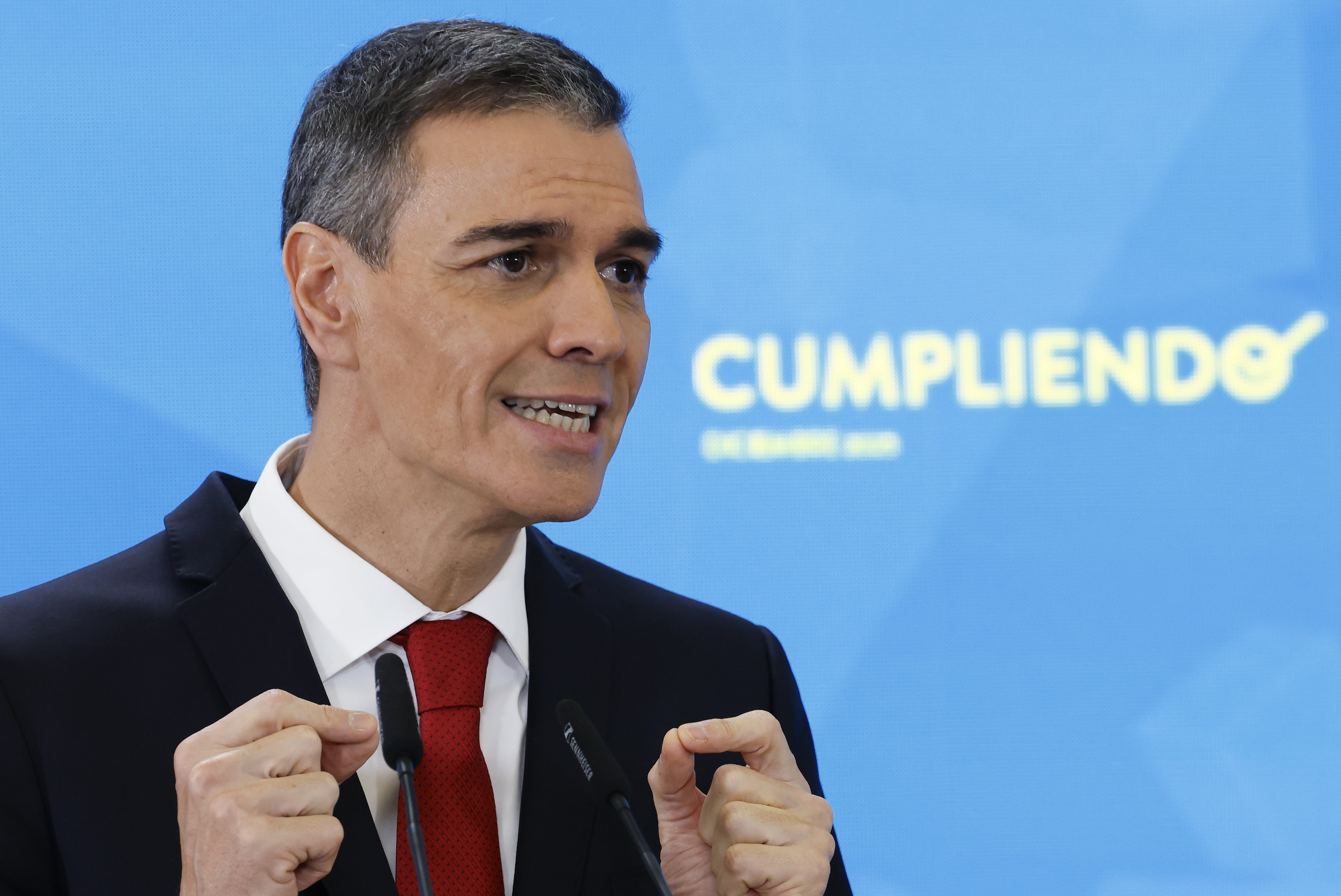 Pedro Sanchez Espainiako gobernuburua, gaur, azalpenak ematen, Madrilen. J.J. GUILLEN / EFE