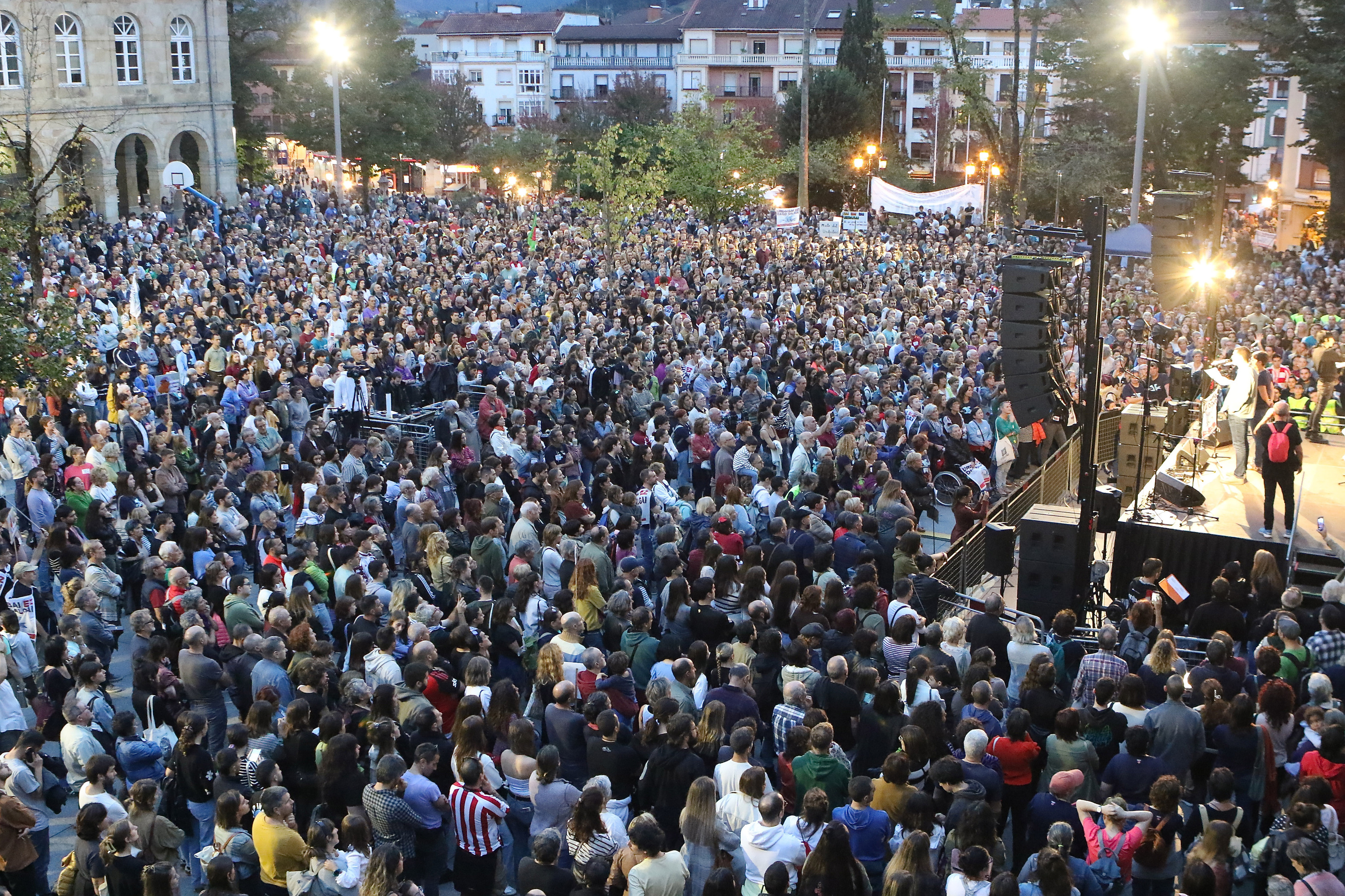 Urdaibaiko Guggenheim proiektua gelditzeko manifestazioa, Gernikan, 2024ko urriaren 19an. OSKAR MATXIN EDESA / FOKU Urdaibaiko Guggenheim proiektua gelditzeko manifestazioa, Gernikan, 2024ko urriaren 19an. OSKAR MATXIN EDESA / FOKU