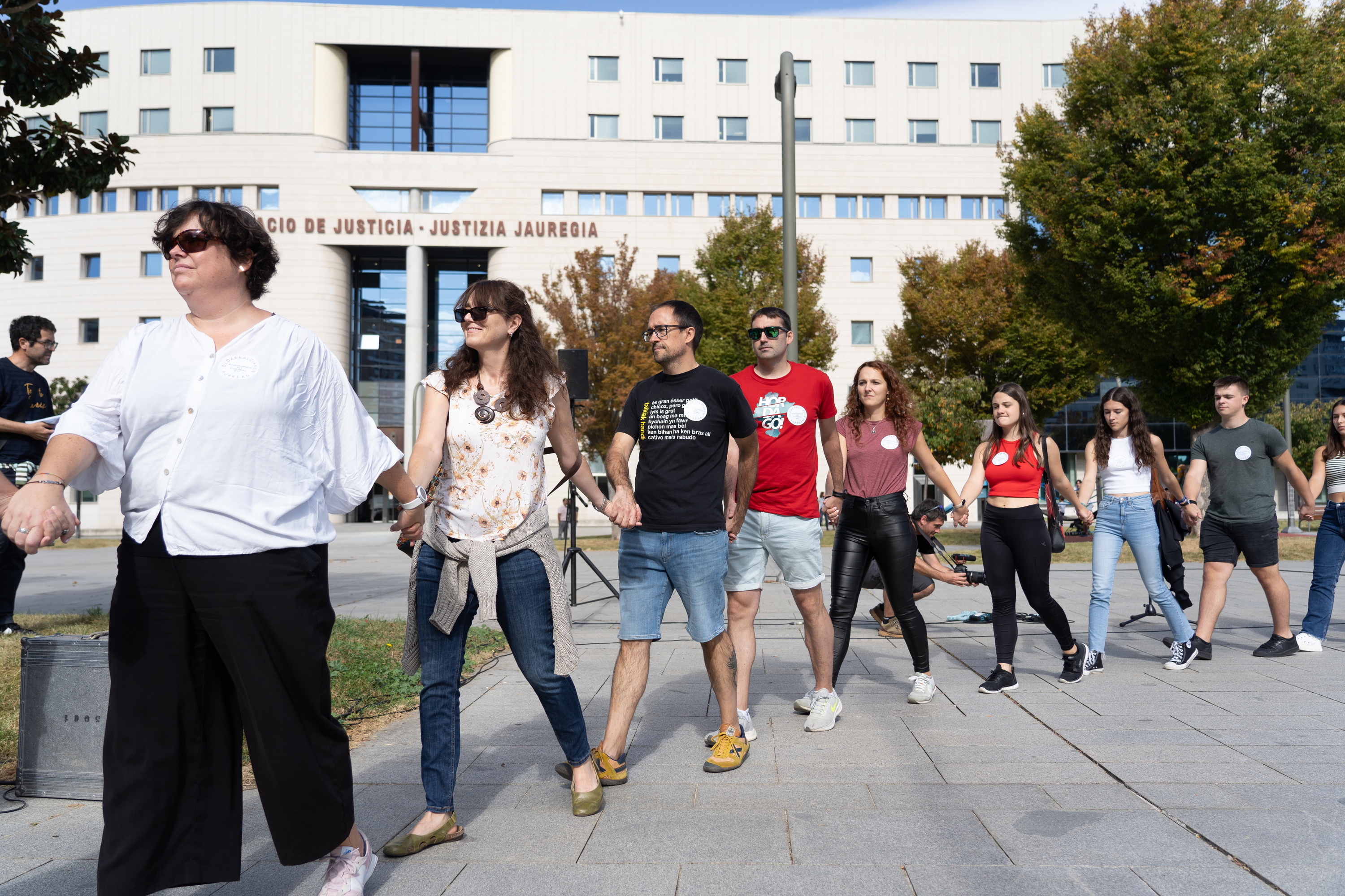 Euskararen aurkako oldarraldi judiziala salatzeko ekitaldi bat, Iruñean. JAGOBA MANTEROLA / FOKU Euskararen aurkako oldarraldi judiziala salatzeko ekitaldi bat, Iruñean. JAGOBA MANTEROLA / FOKU