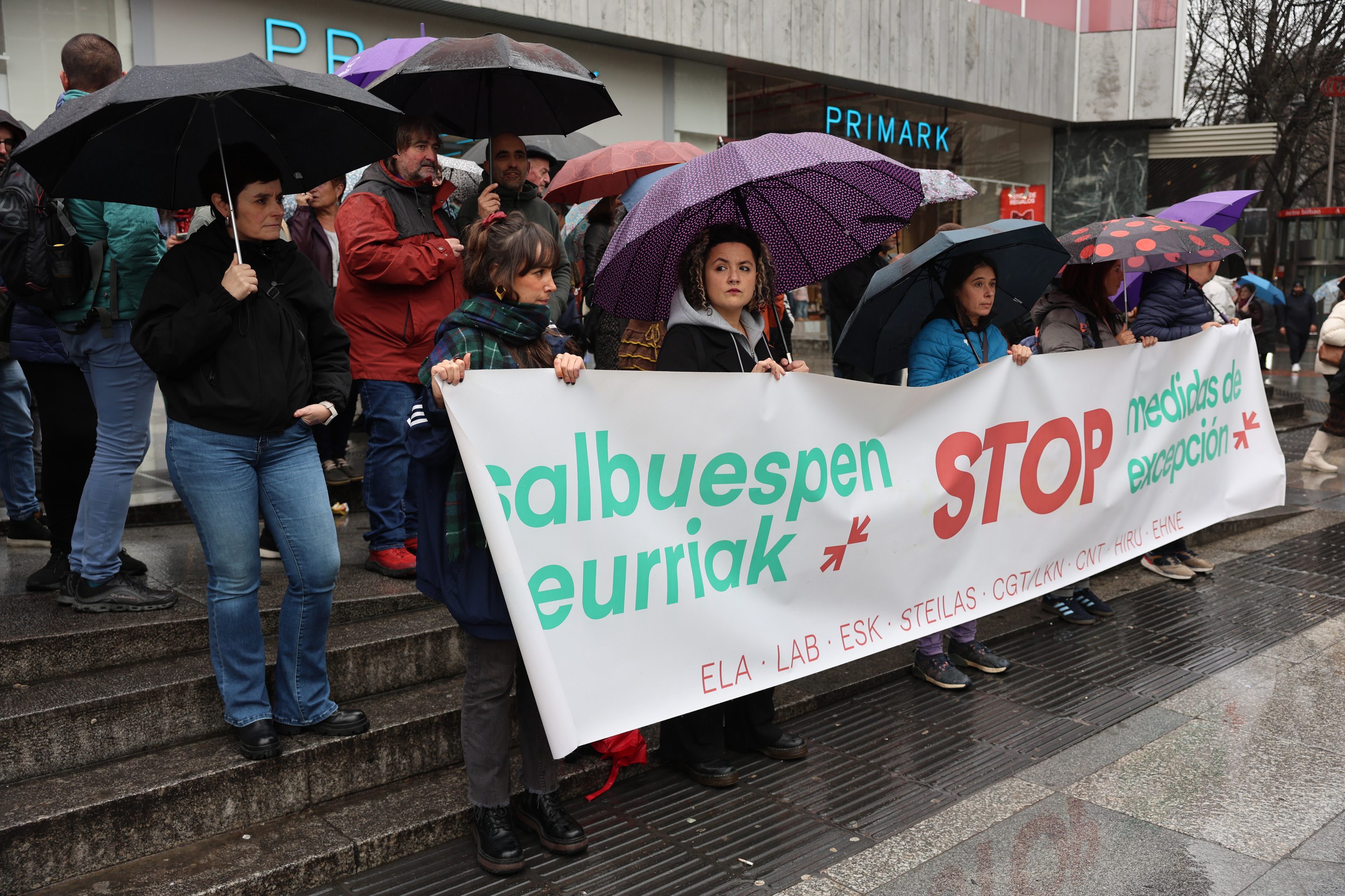 Sare Herritarraren manifestazioari babesa adierazi diote sindikatuek. OSKAR MATXIN EDESA / FOKU Sare Herritarraren manifestazioari babesa adierazi diote sindikatuek. OSKAR MATXIN EDESA / FOKU