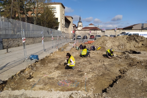 (ID_17657900079825) Ondare Babesa arkeologia enpresako langileak Kanpillo Gizarte Et (ID_17657900079825) Ondare Babesa arkeologia enpresako langileak Kanpillo Gizarte Et