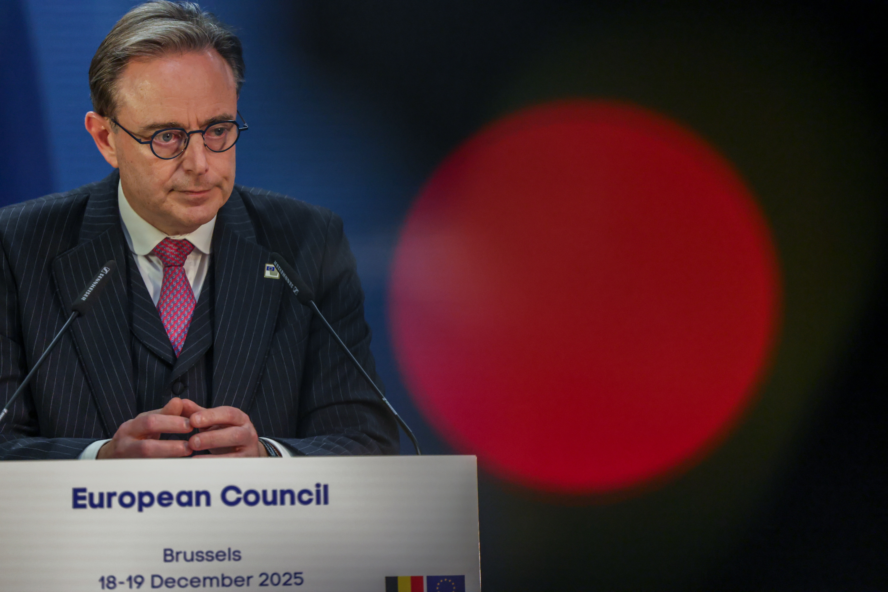 Bart De Wever Belgikako lehen ministroa, gaur, Bruselan eman duen prentsaurreko batean. OLIVIER HOSLET / EFE