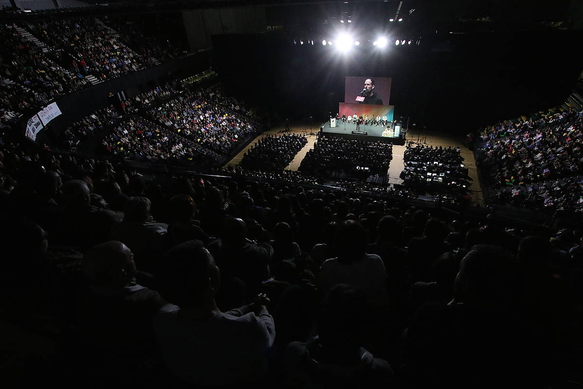 Xabat Galletebeitia, 2023ko Bizkaiko Bertsolari Txapelketako finalean kantuan. 