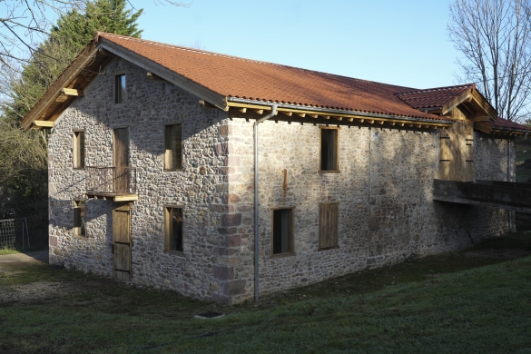 Baserriberri proiektuaren bidez Dantxarinean zaharberritu duten Tomasenea baserria. JAGOBA MANTEROLA / FOKU