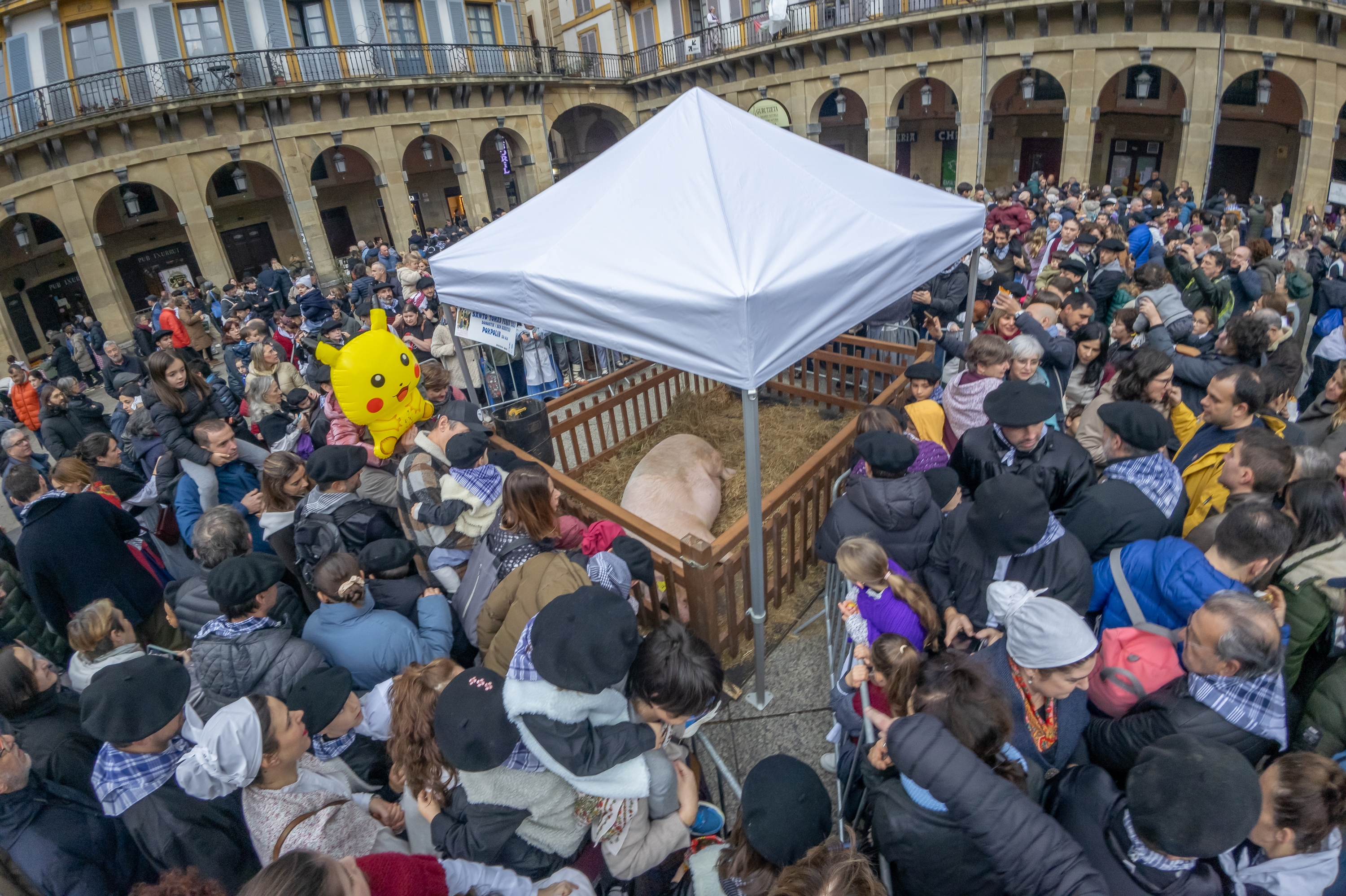 San Tomas azoka Donostian. ANDONI CANELLADA / FOKU