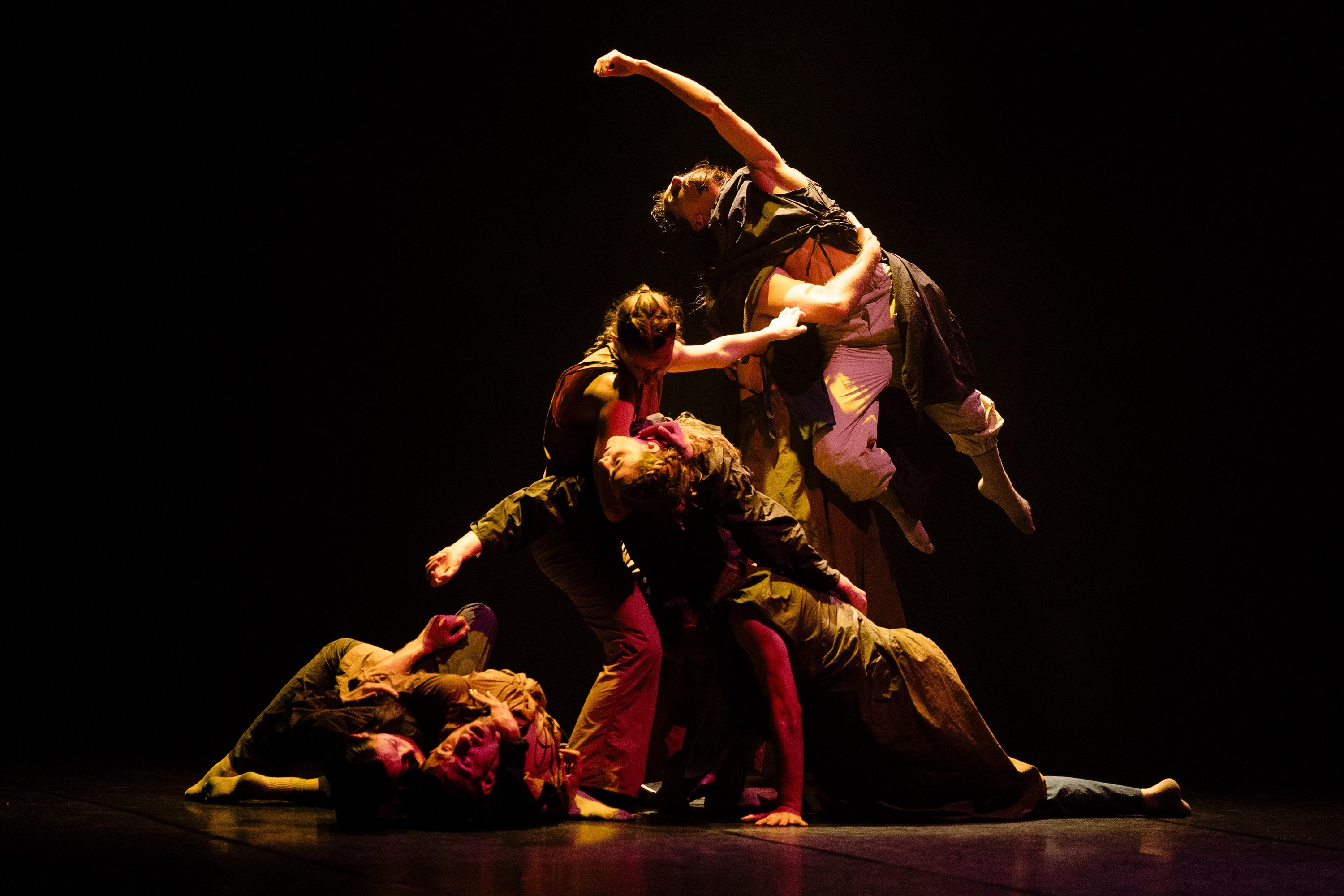 'Averno' dantza ikusgarria. MARCAT DANCE