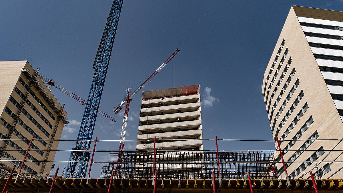 Eraikuntza da hazkunderik handiena izan duten alorretako bat Nafarroako ekonomian. AITOR KARASATORRE / FOKU
