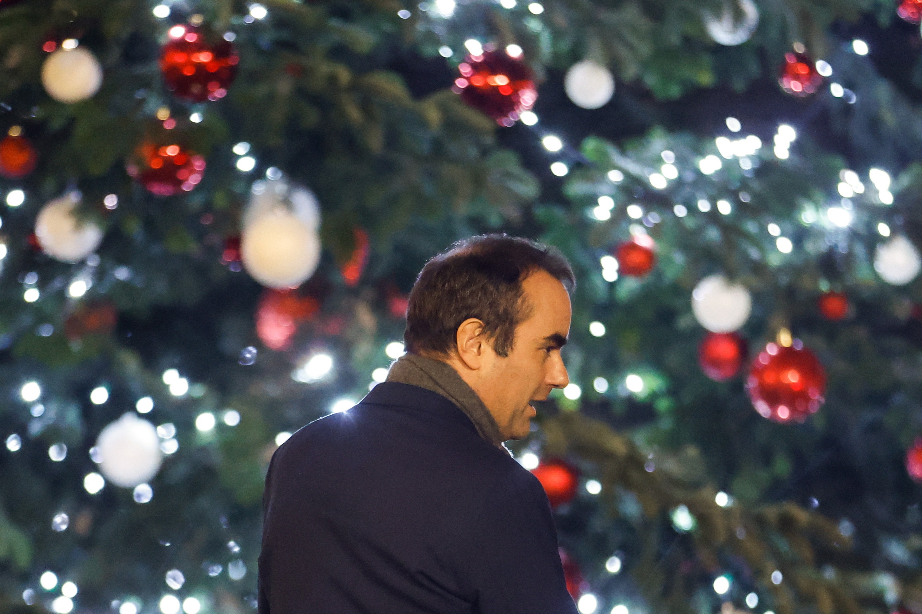 Sebastien Lecornu Frantziako lehen ministroa atzo, Parisen, Ministroen Kontseilura iristen. MOHAMMED BADRA / EFE