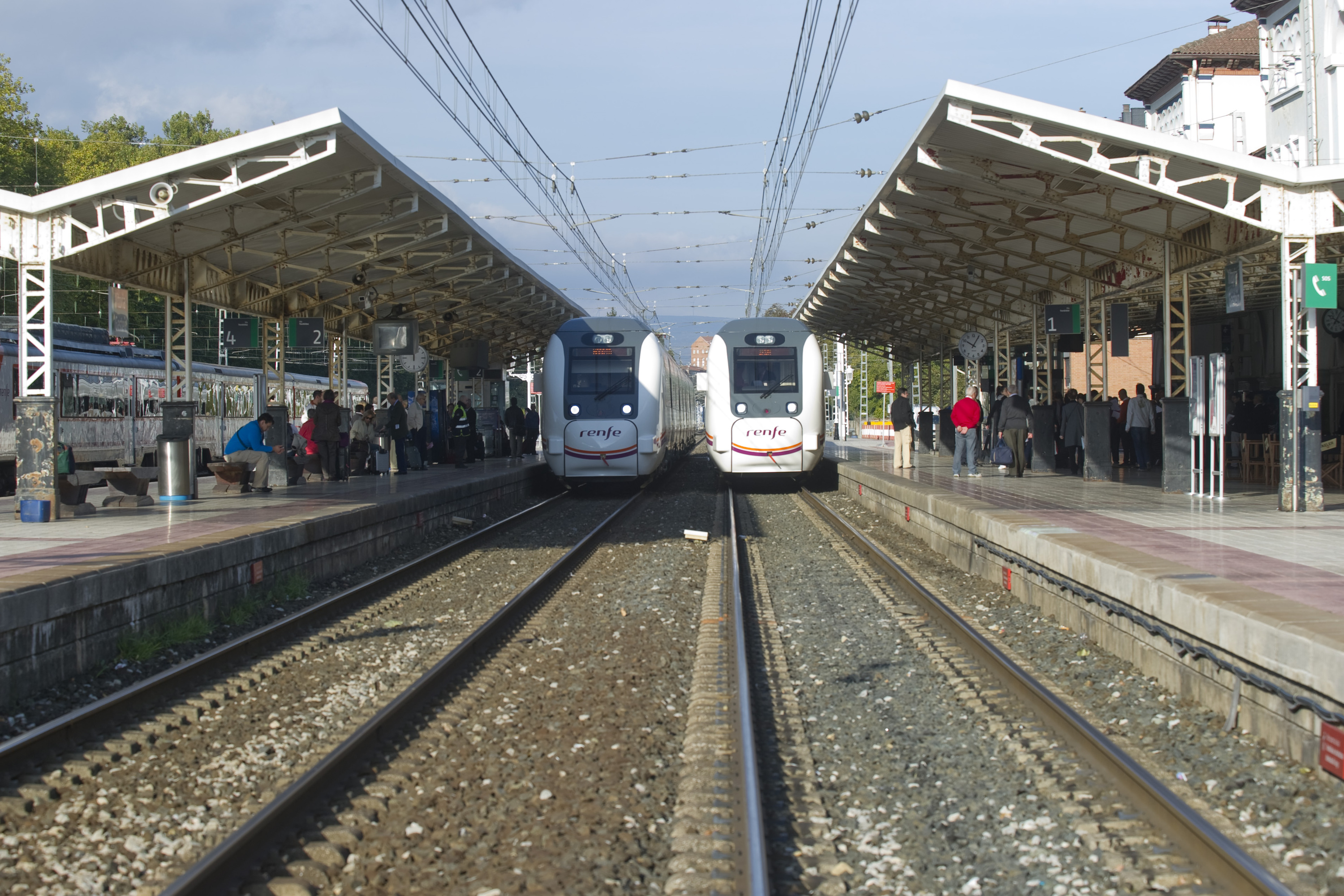 Gasteizko tren geltokiaren argazki bat. JUANAN RUIZ / FOKU