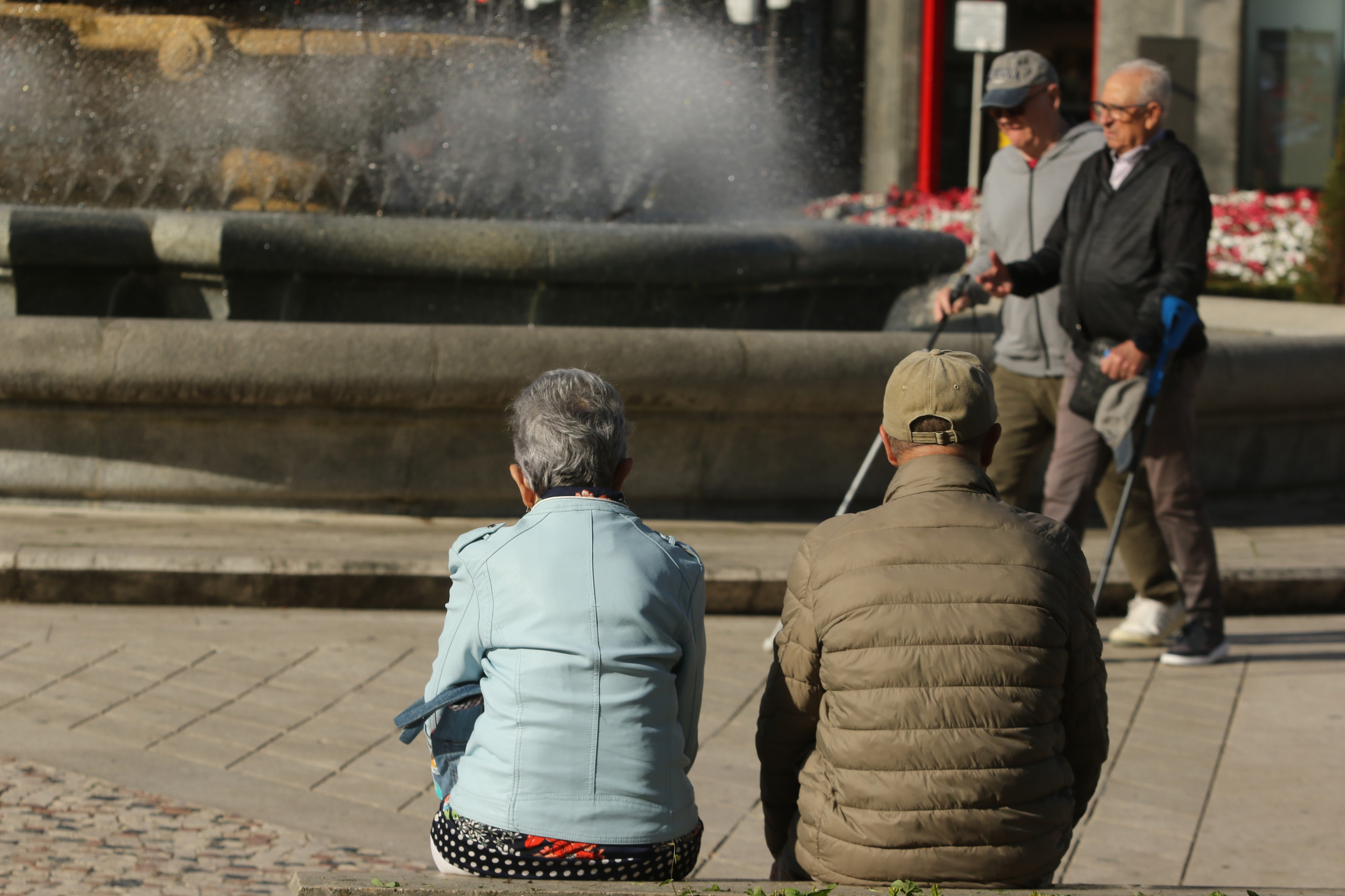 Pentsiodun batzuk, Bilboko plaza batean. OSKAR MATXIN EDESA / FOKU