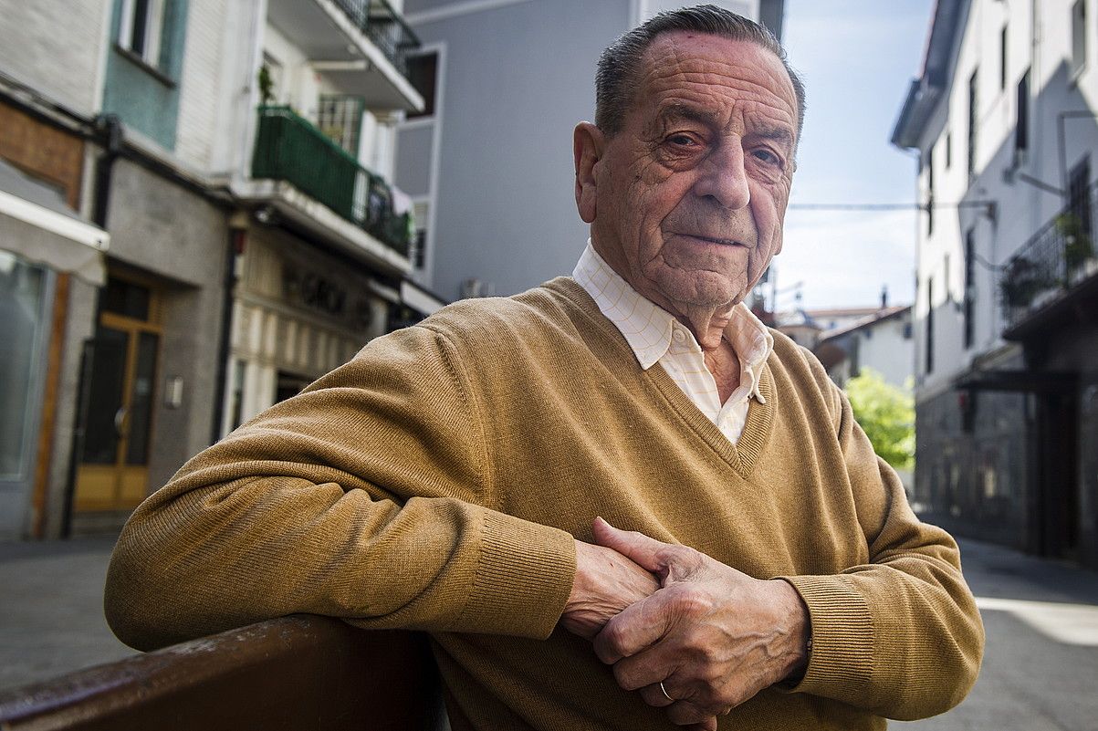 Patxi Etxeberria bertsolaria 2016an, artxiboko irudi batean.  BERRIA