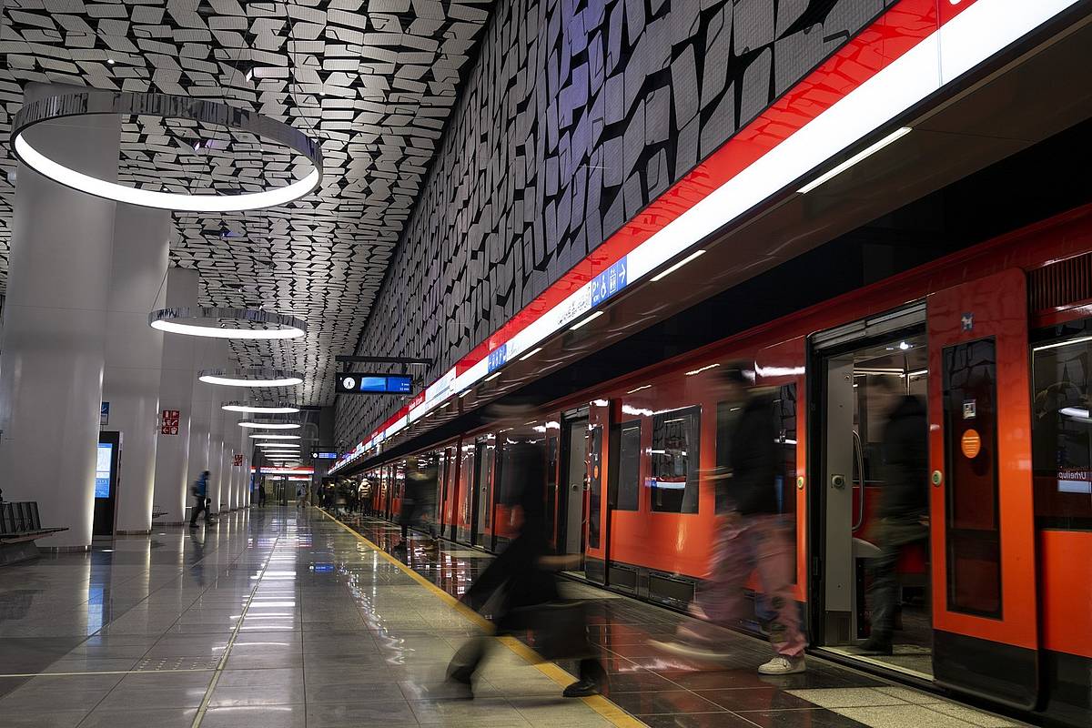 Trenak erabateko autonomiaz gidatzeko sistema izango dute Napoliko metroaren hamargarren linean. CAF