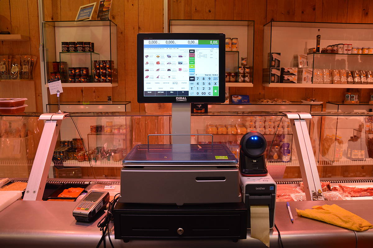  Ticket Baik eskatzen duen balantza, datafonoa eta inprimagailua. JUNE ROMATET