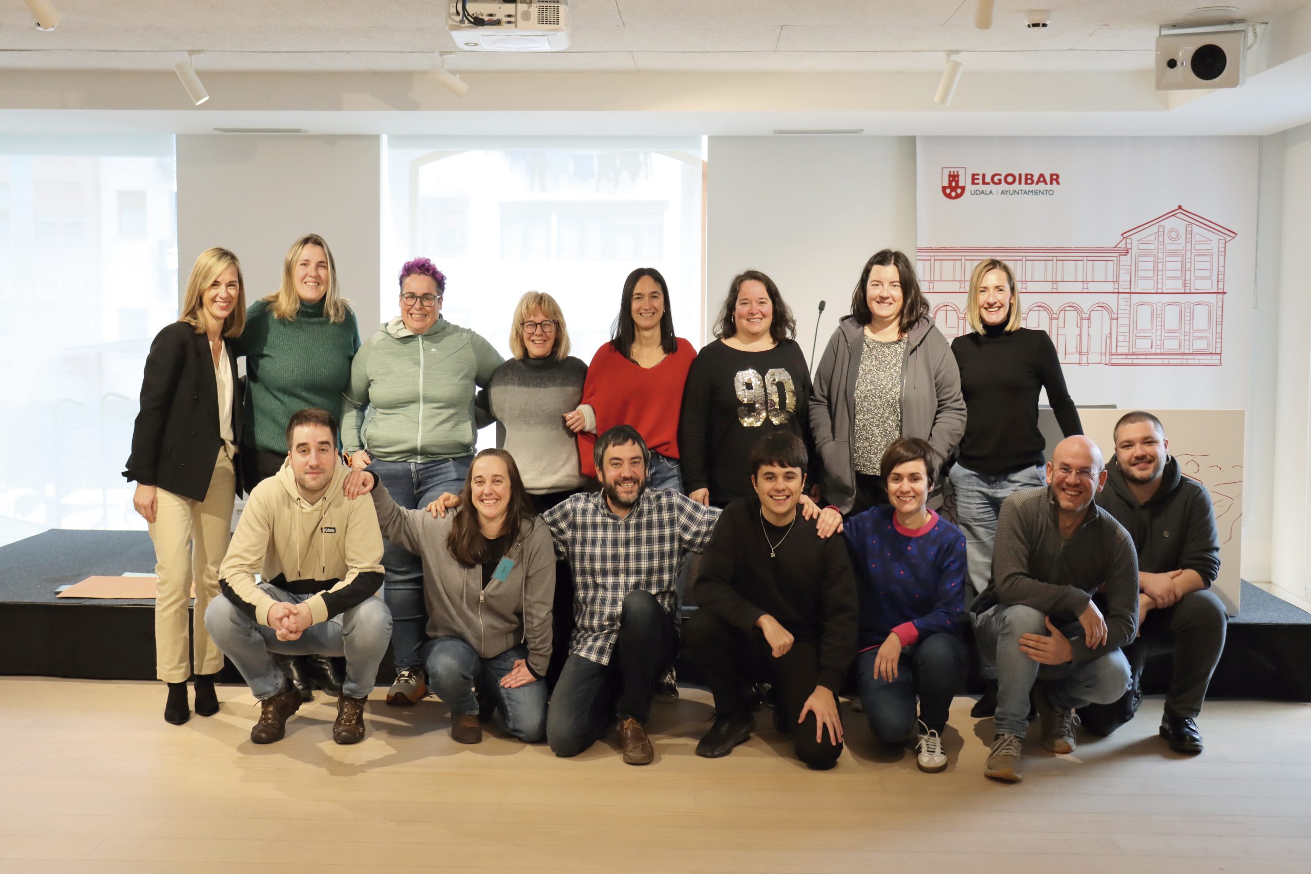 'Barrena' komunikazio proiektuaren lantaldea, abenduan, Elgoibarren. TOKIKOM