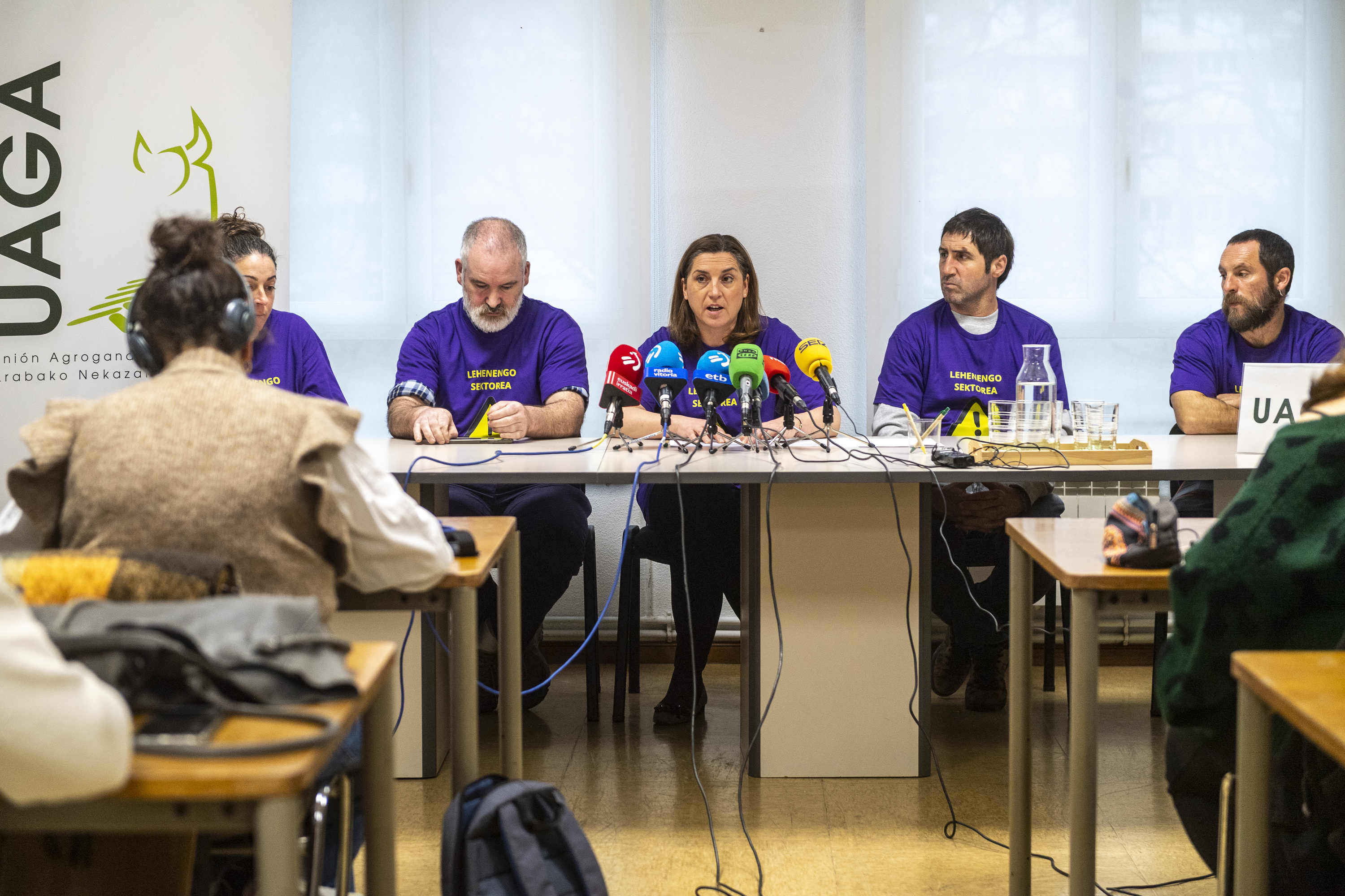 UAGAk agerraldia egin du gaur, Gasteizen, urtearen balantzea egiteko. JAIZKI FONTANEDA / FOKU