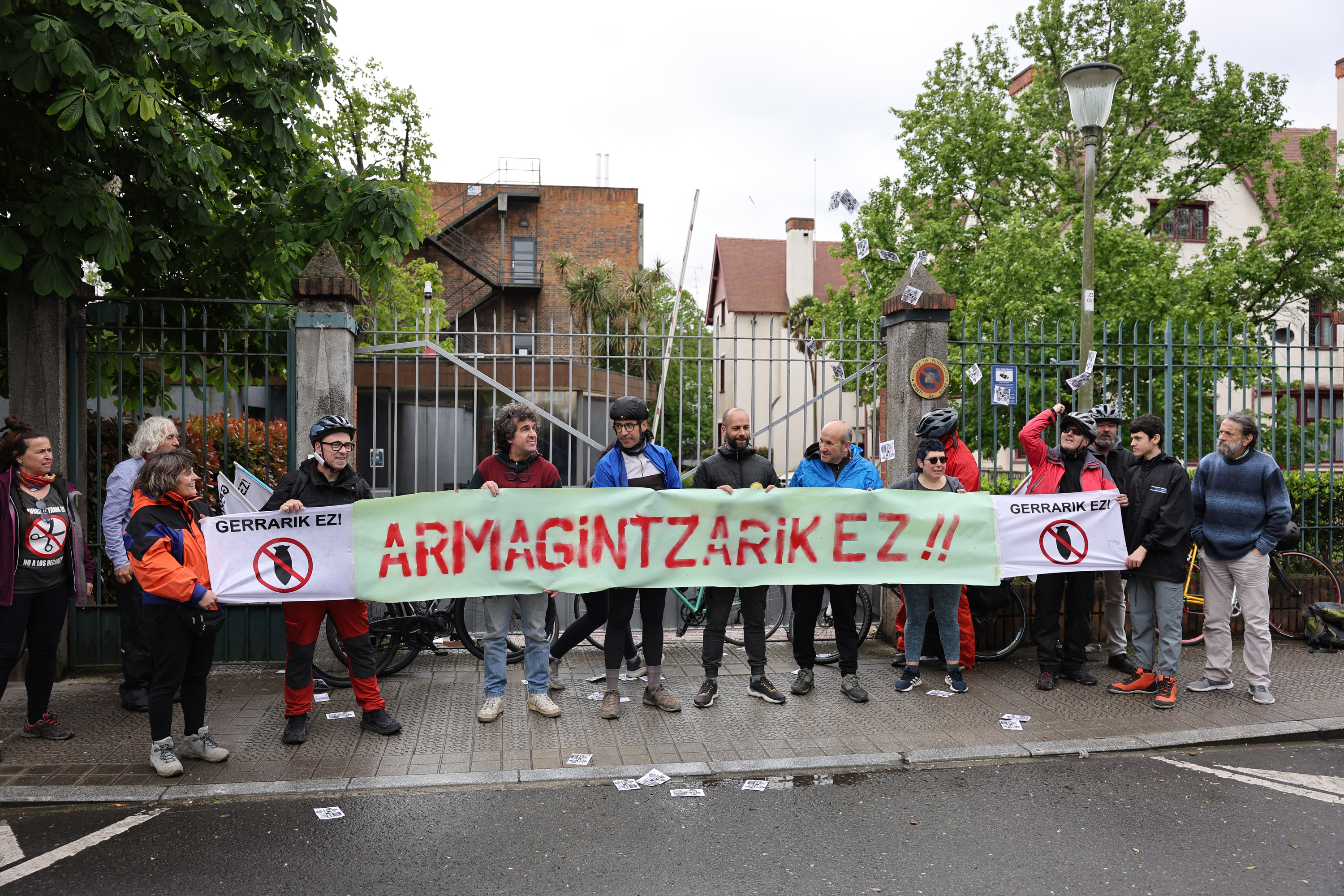 Antimilitaristek armagintza enpresen kontra egindako elkarretaratze bat, Getxon, artxiboko irudi batean. OSKAR MATXIN EDESA / FOKU
