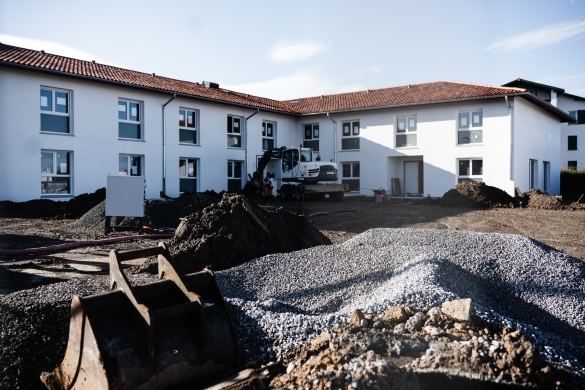 (ID_15610995) (Nahia Garat) Lidl gibelean eraikitzen diren etxebizitzak : eraikinak, oinezko bideak, espazio berdeak, Bidarte. 2025... (ID_15610995) (Nahia Garat) Lidl gibelean eraikitzen diren etxebizitzak : eraikinak, oinezko bideak, espazio berdeak, Bidarte. 2025...