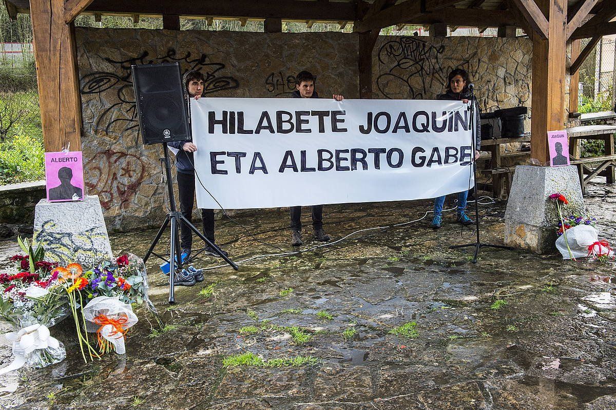 Beltranen eta Sololuzeren aldeko elkarretaratzea, desagertu eta  hilabetera. MARISOL RAMIREZ / FOKU