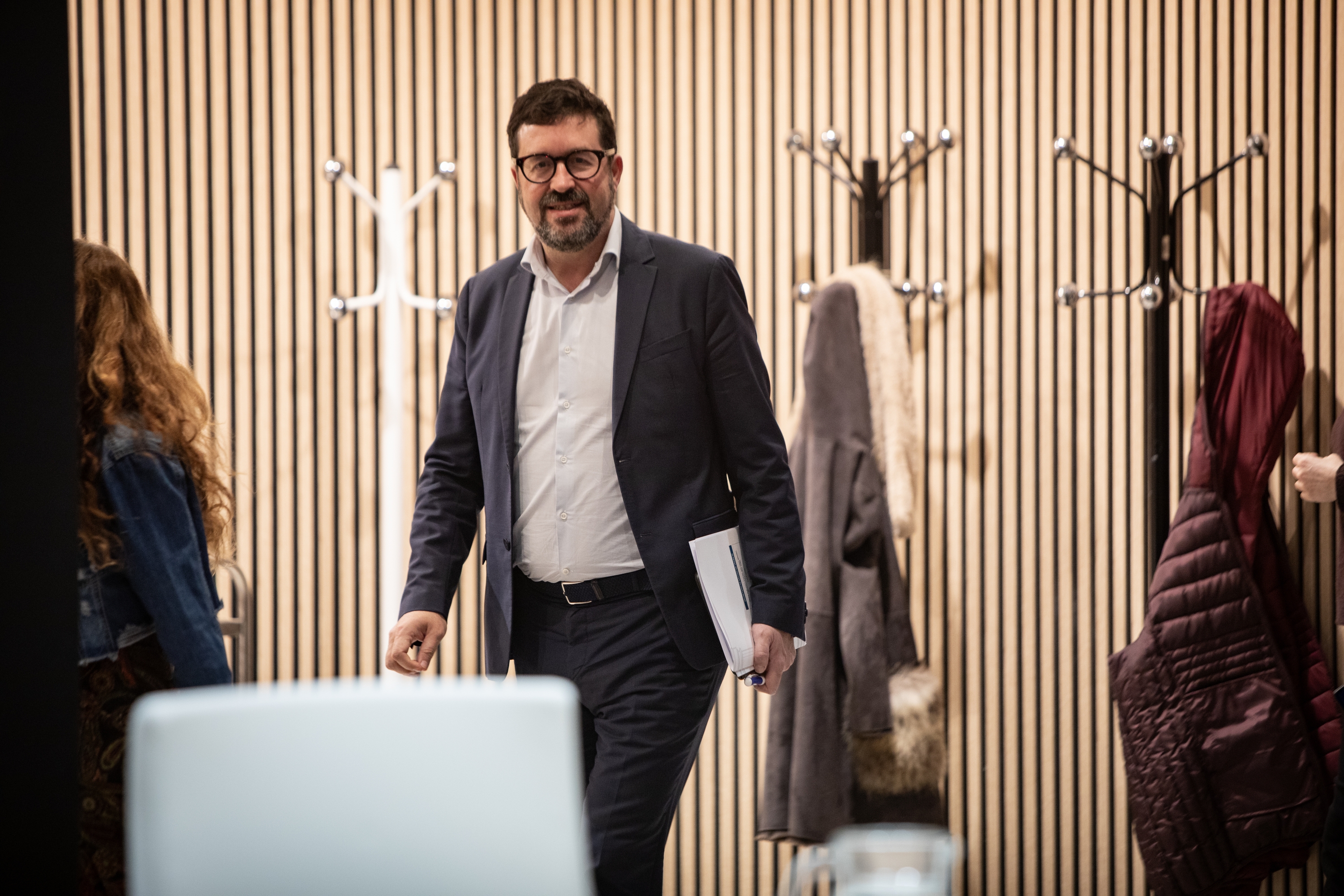 Joaquin Perez Rey Espainiako Lan Estatu idazkaria, gaur, gutxieneko soldatari buruzko bileraren hasieran. ESPAINIAKO LAN MINISTERIOA / EFE