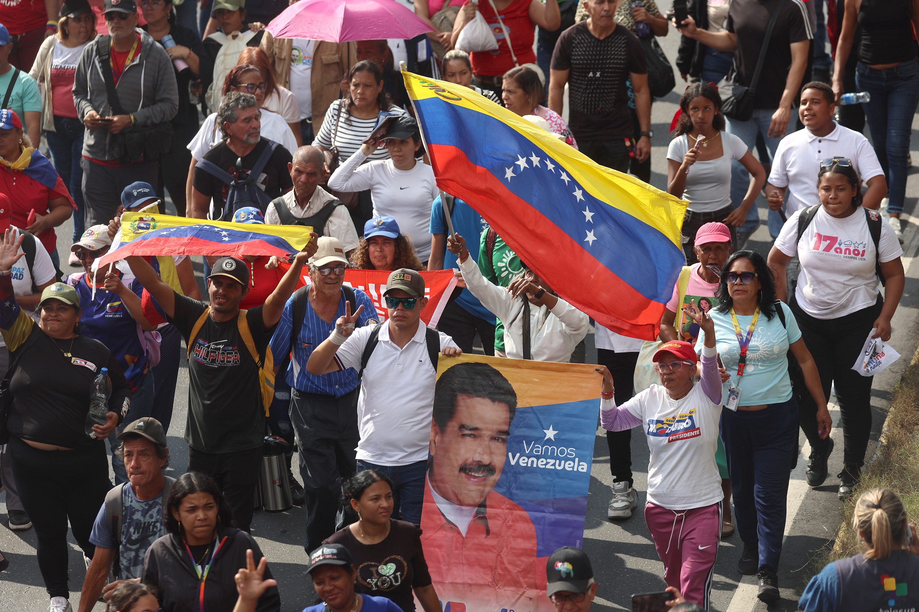 AEBen erasoa salatzeko manifestazio bat atzo, Caracasen. MIGUEL RODRIGUEZ / EFE