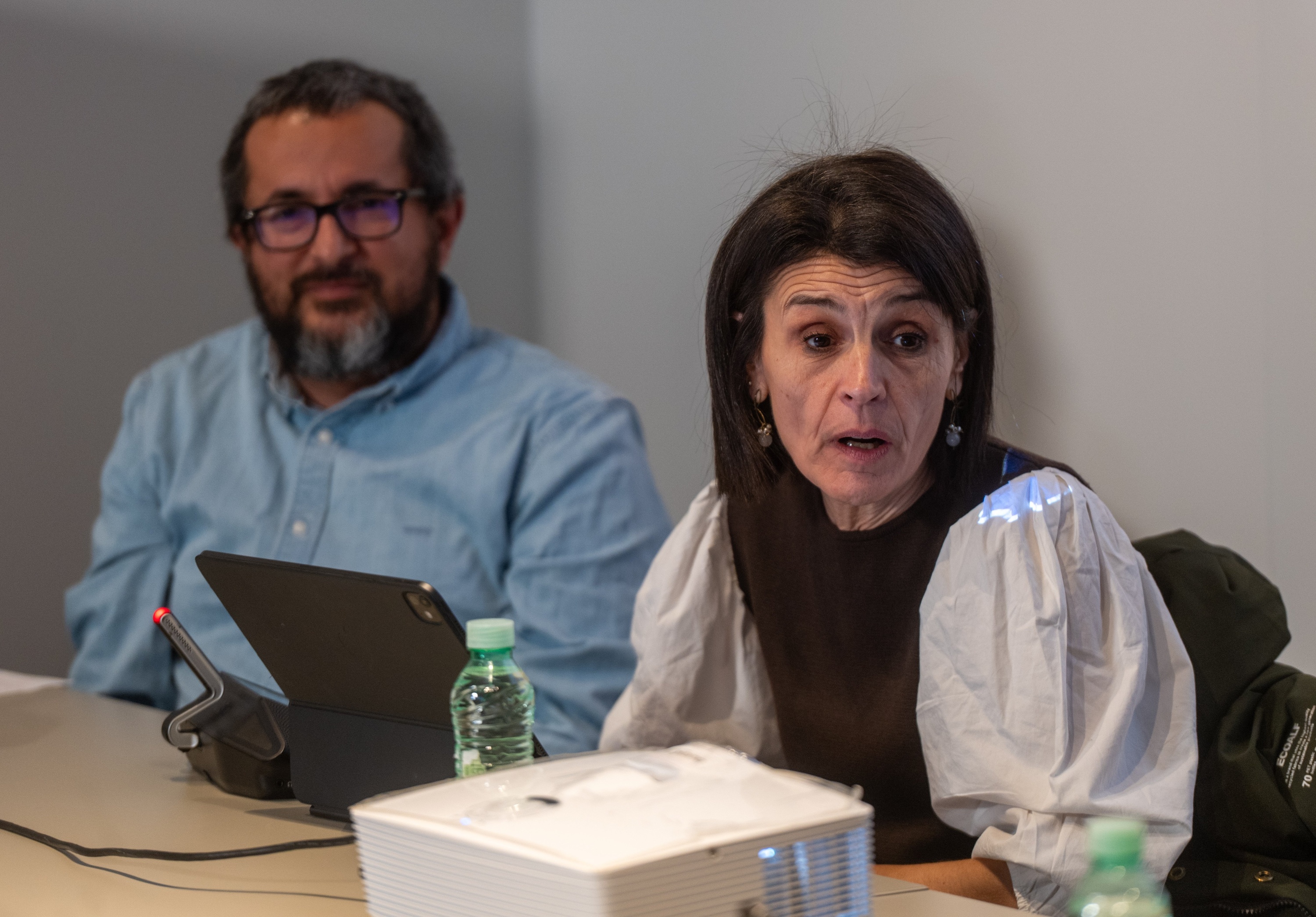 Nerea Melgosa, eskuinean, Agiria Agerian programaren aurkezpenean, Donostia. GORKA RUBIO / FOKU