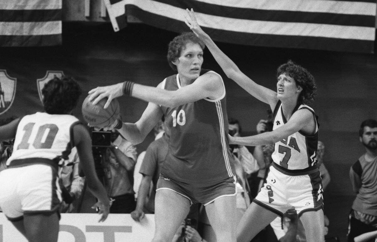 Uliana Semenova, partida batean. BERRIA