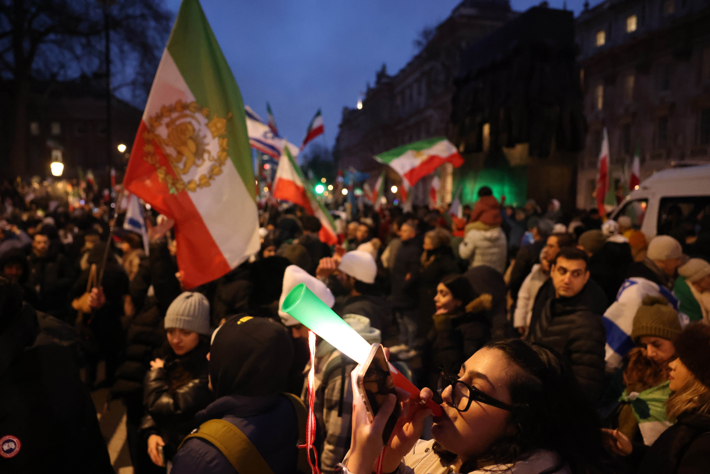 Irango Gobernuaren aurkako manifestazio bat, atzo, Londresen. NEIL HALL/EFE
