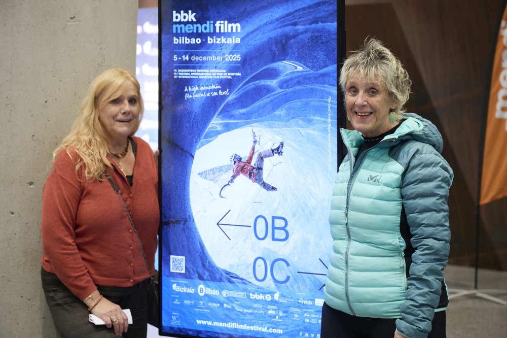 Susana eta Anate Iturralde, 'Tras la huella noruega' pelikularen aurkezpenean