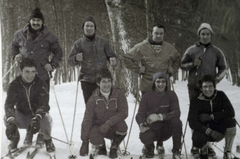 ESKIATZAILEAK ARALARREN